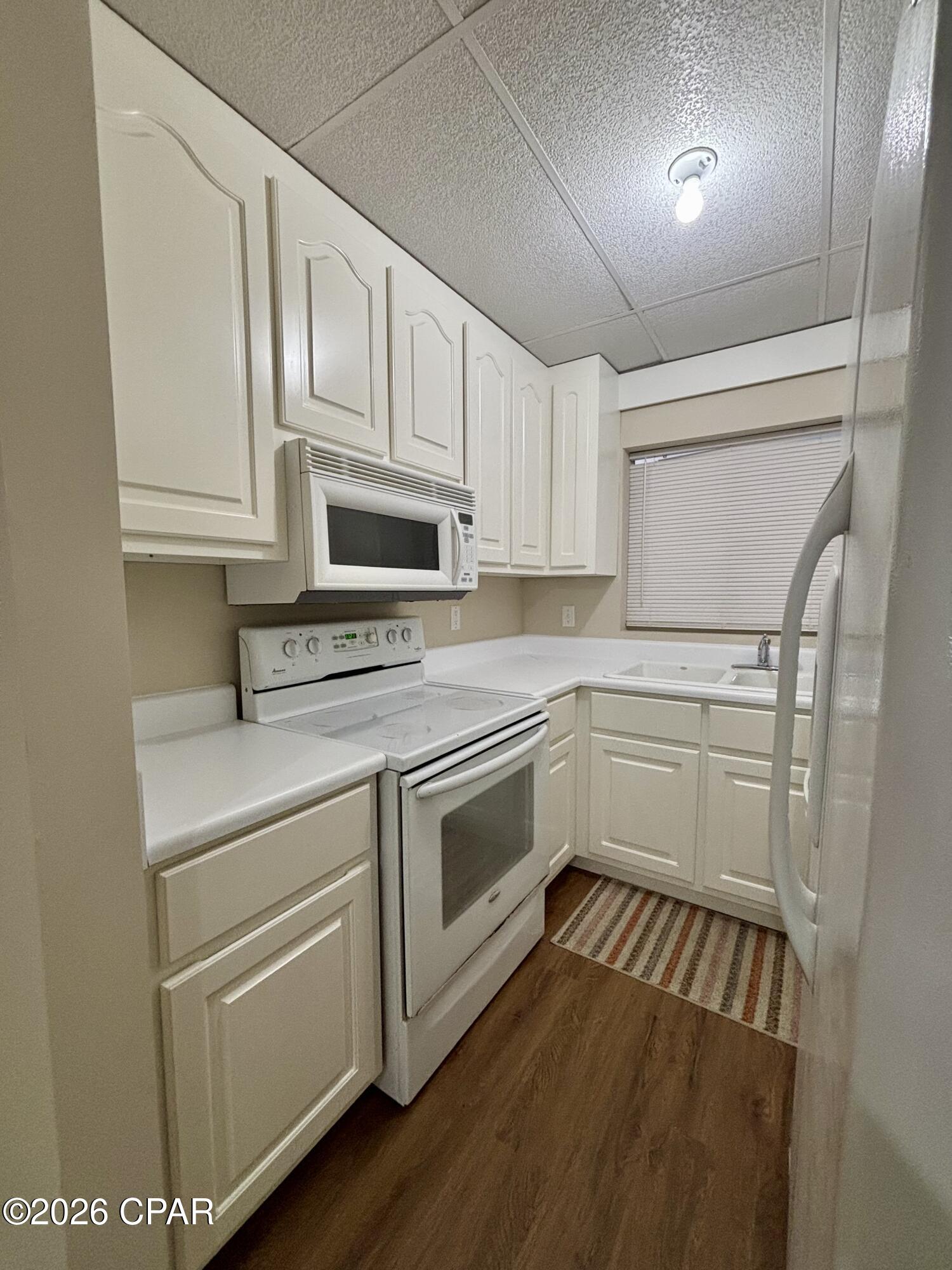 Bay Club Condo Ph 2 - Residential Lease