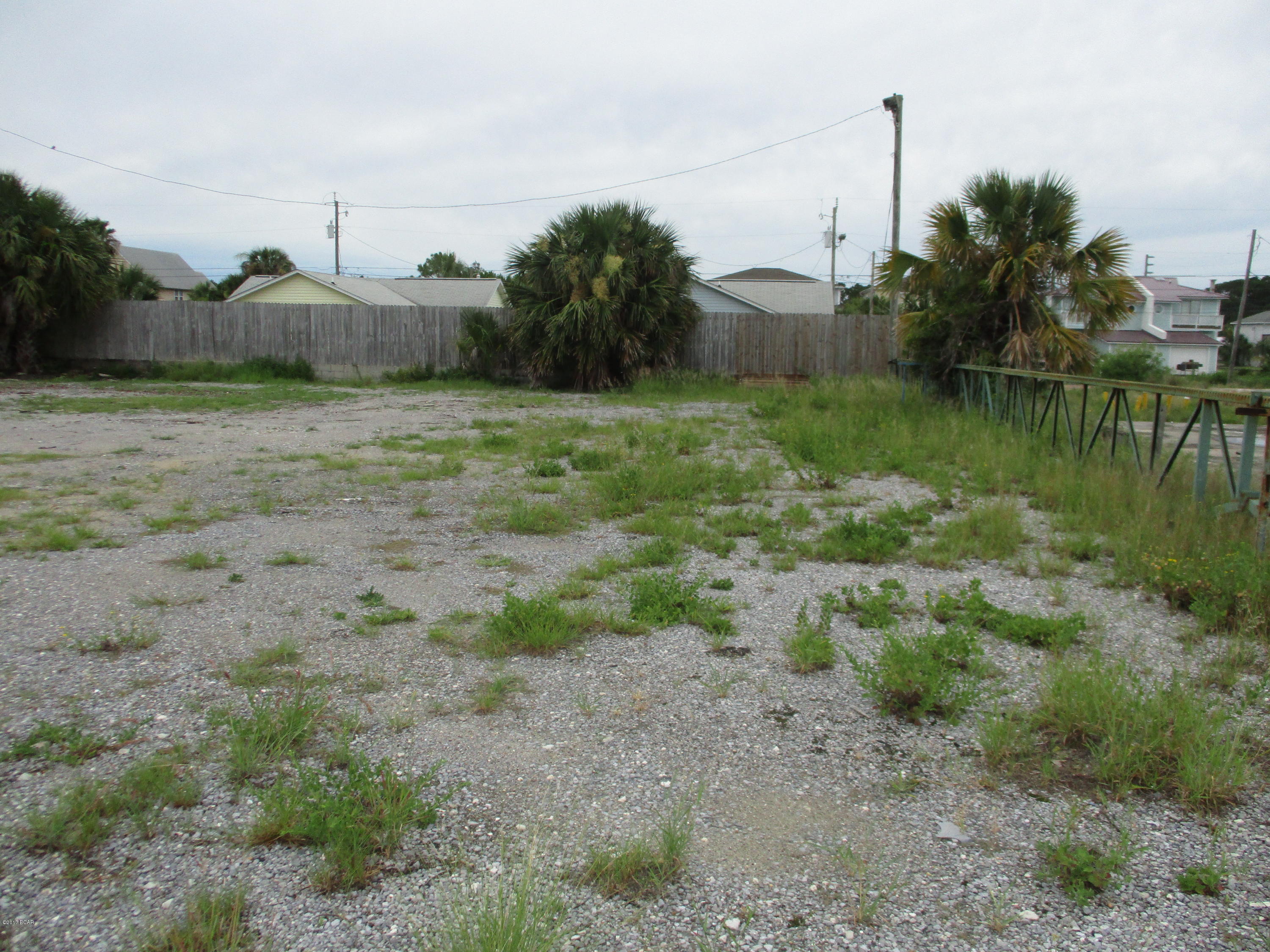 Gulf Lagoon Beach - Land