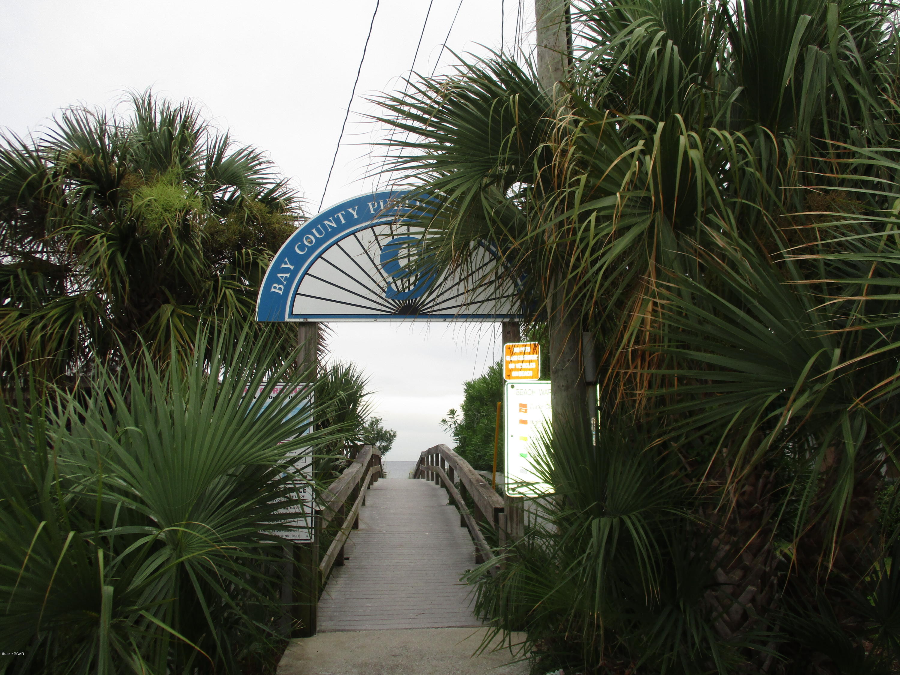 Gulf Lagoon Beach - Land