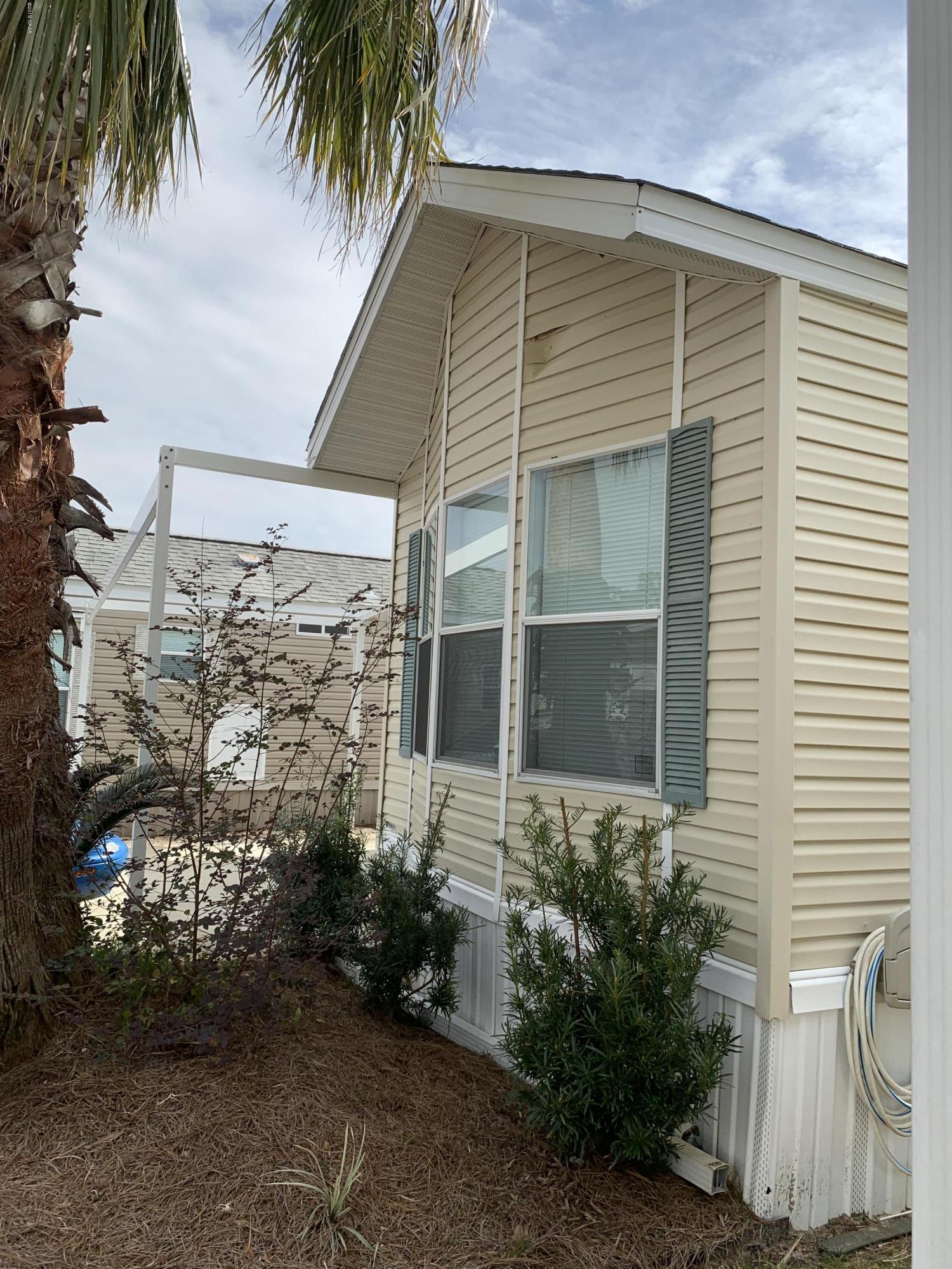 Emerald Pointe Resort - Residential Lease
