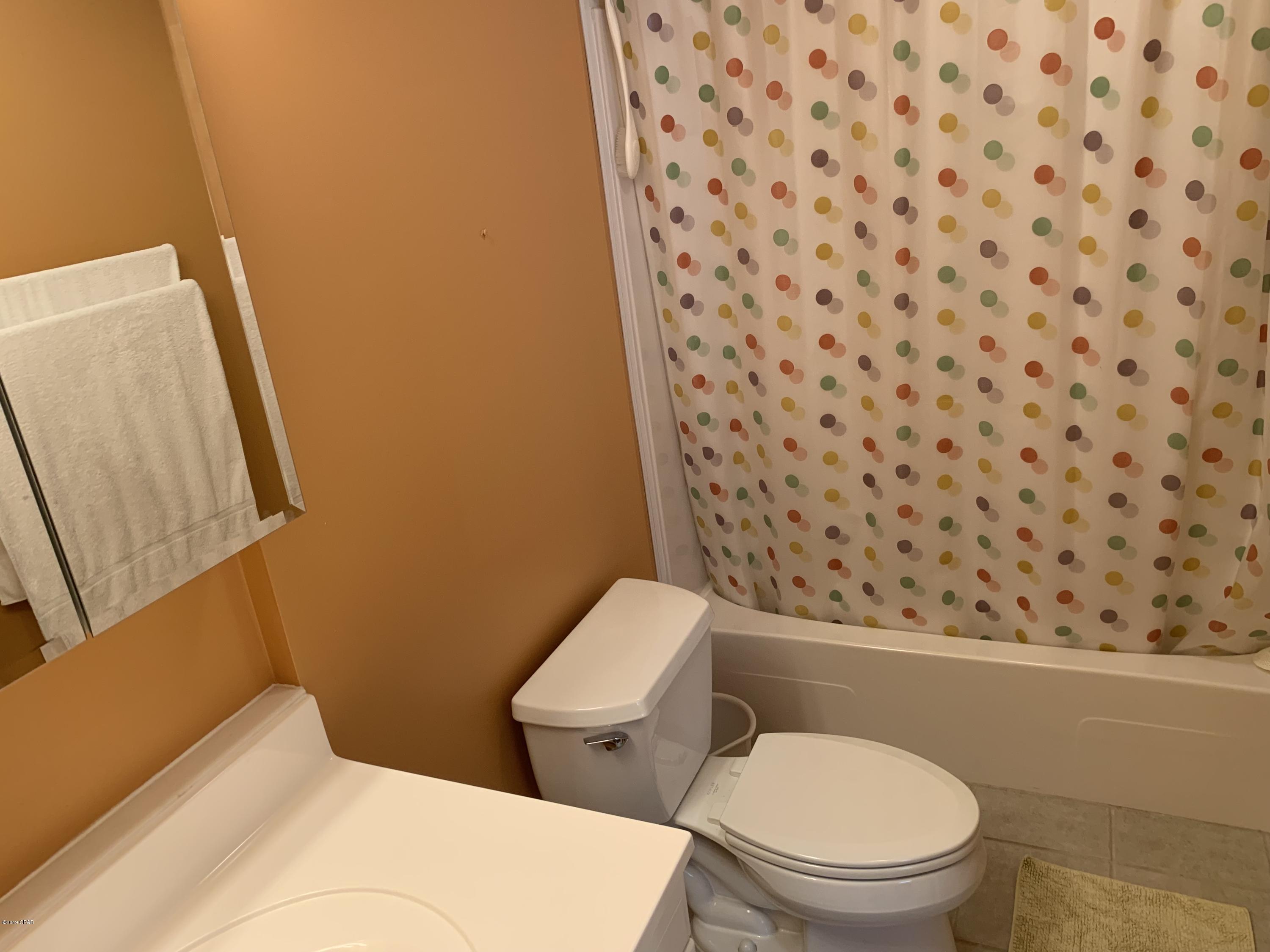 Emerald Pointe Resort - Residential Lease