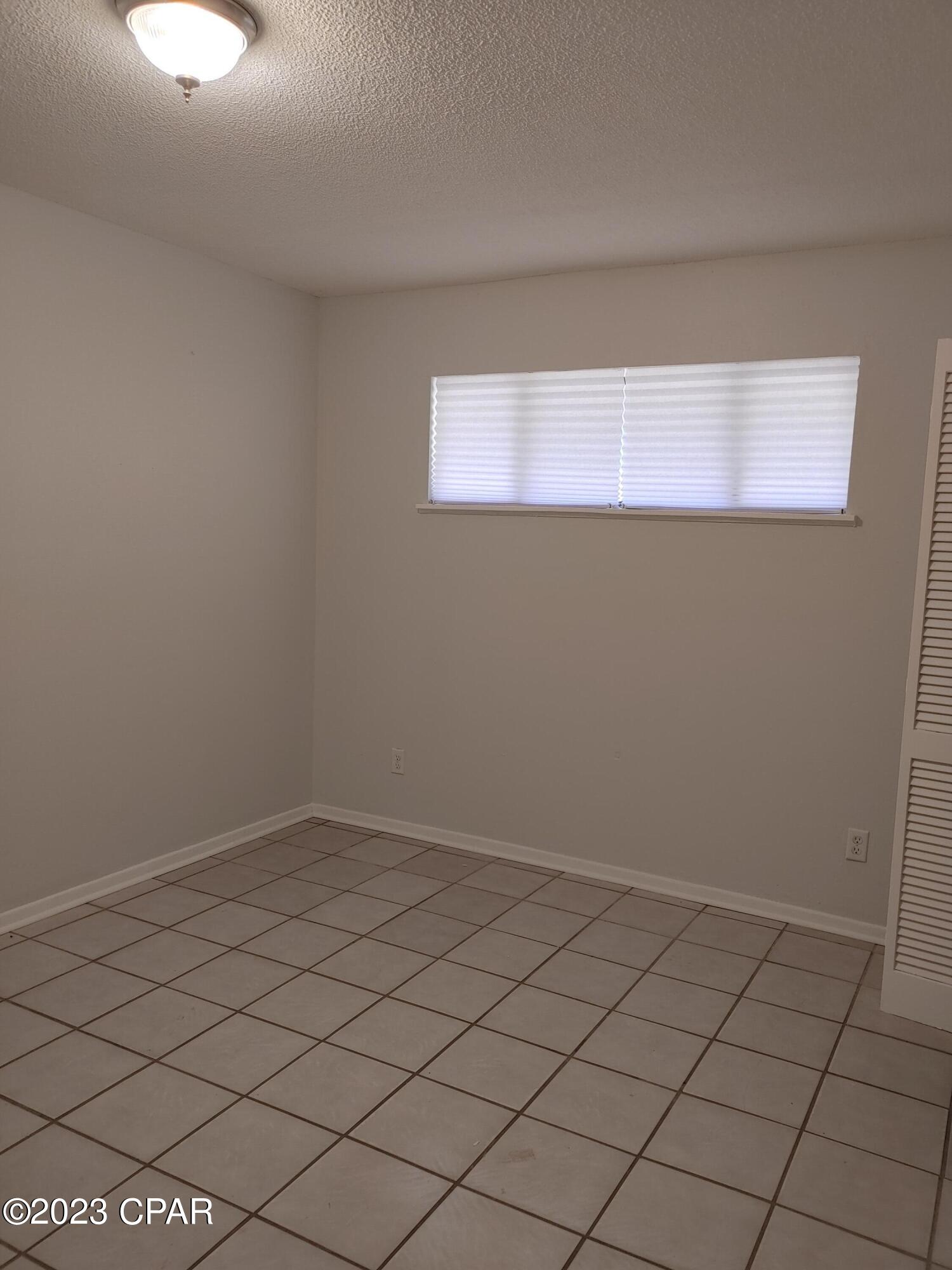 Holiday Beach Unit 8 - Residential Lease