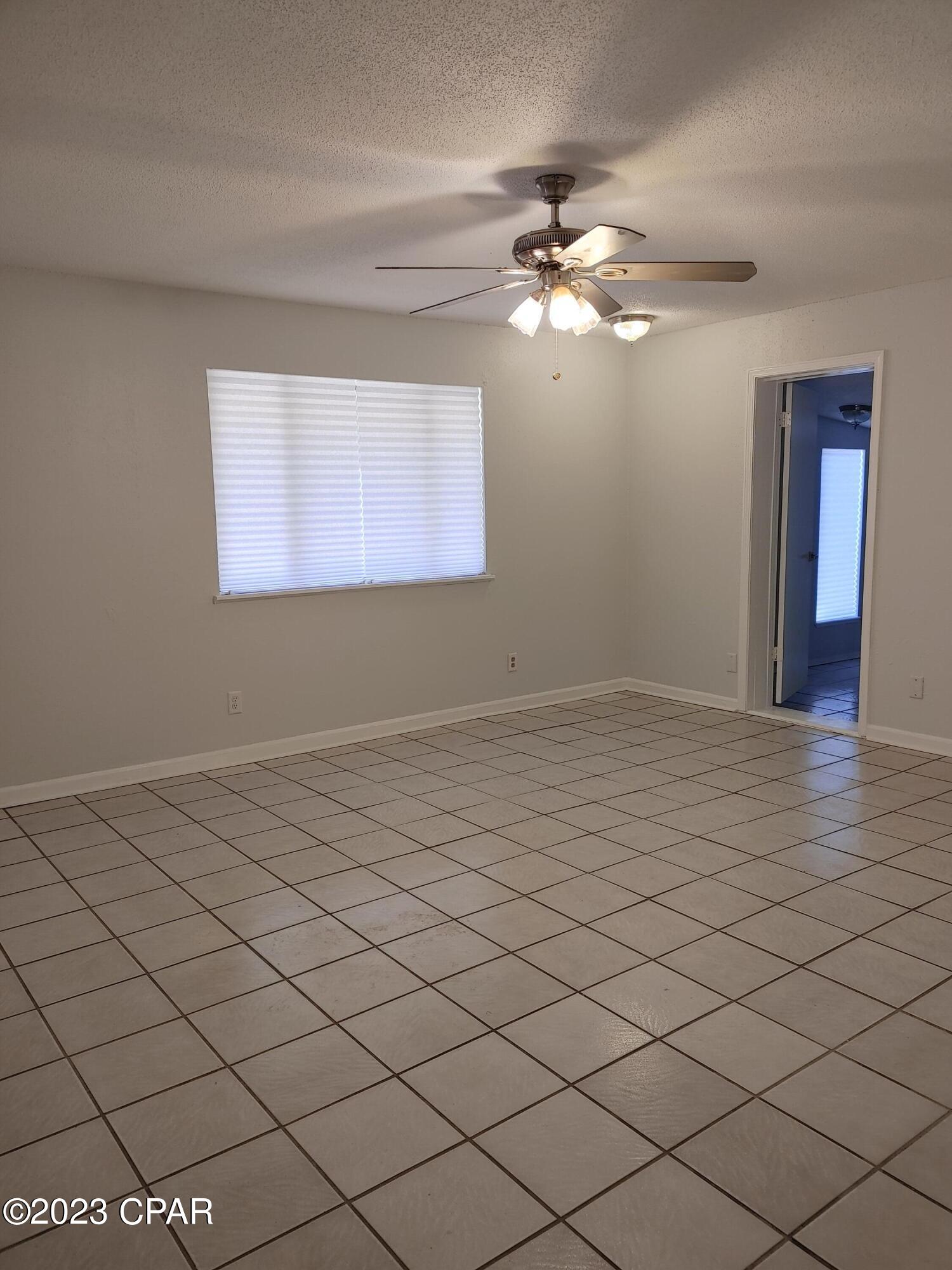 Holiday Beach Unit 8 - Residential Lease