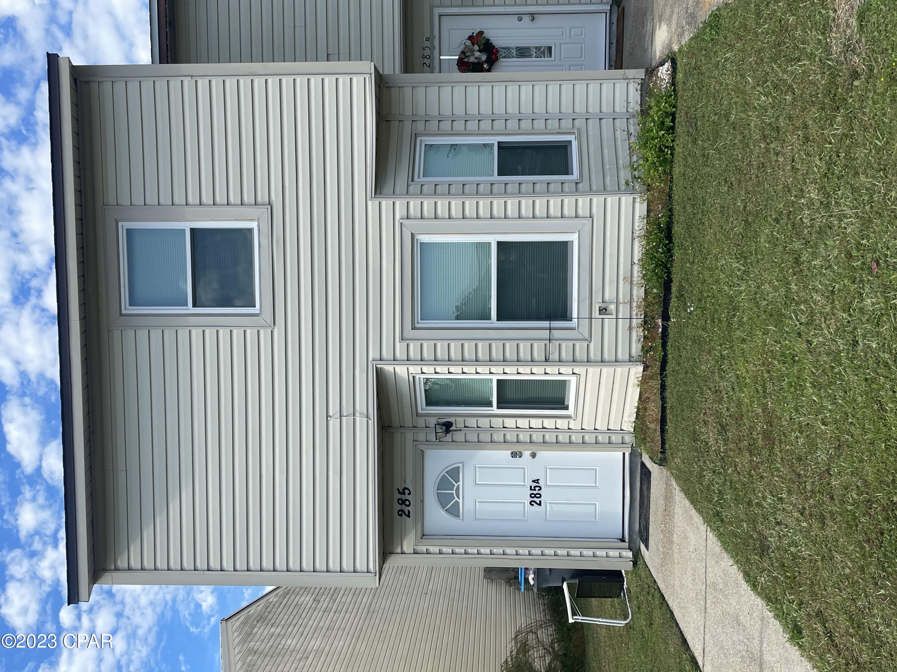 2bd 1.5ba remodeled 2-story townhouse near TAFB with newer appliances, interior paint and LVP flooring. Dishwasher & microwave included. W/D hookup. Sorry no pets.