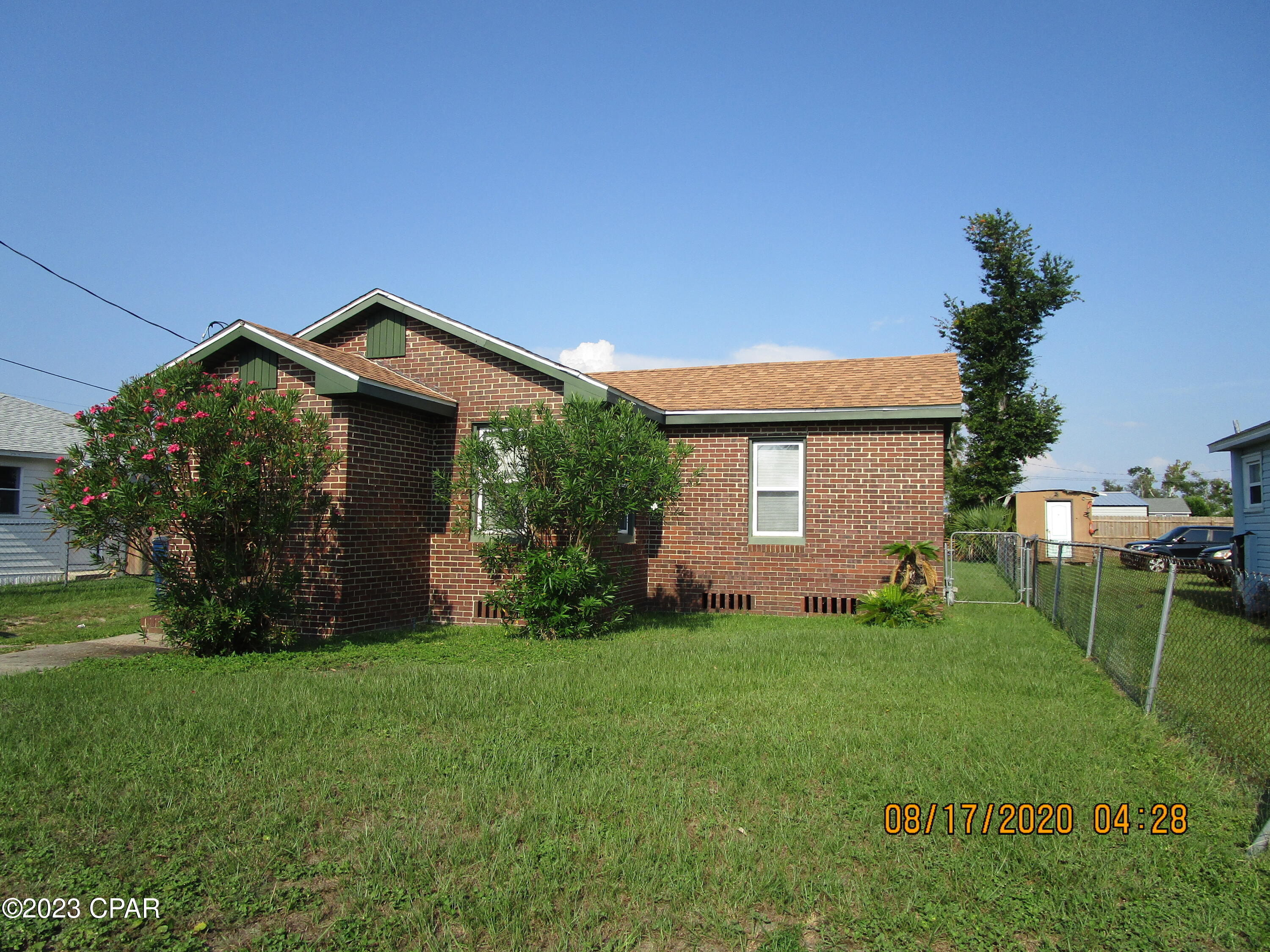 Cute 1/1 Florida Cottage with a large back yard. All property sizes and ages are approximate, please measure and/or verify if important.
School assignments are subject to change, please check with Bay County for most accurate information.
Deposit is the same as the rent.
Pets allowed with owner approval and NON REFUNDABLE pet fee applies per pet. Breed restrictions apply.