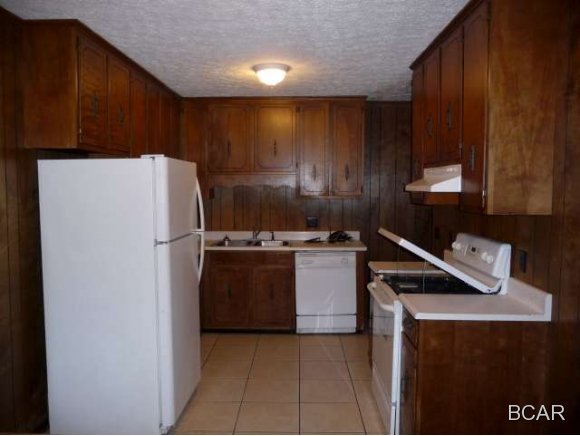 College Village Unit 2 - Residential Lease