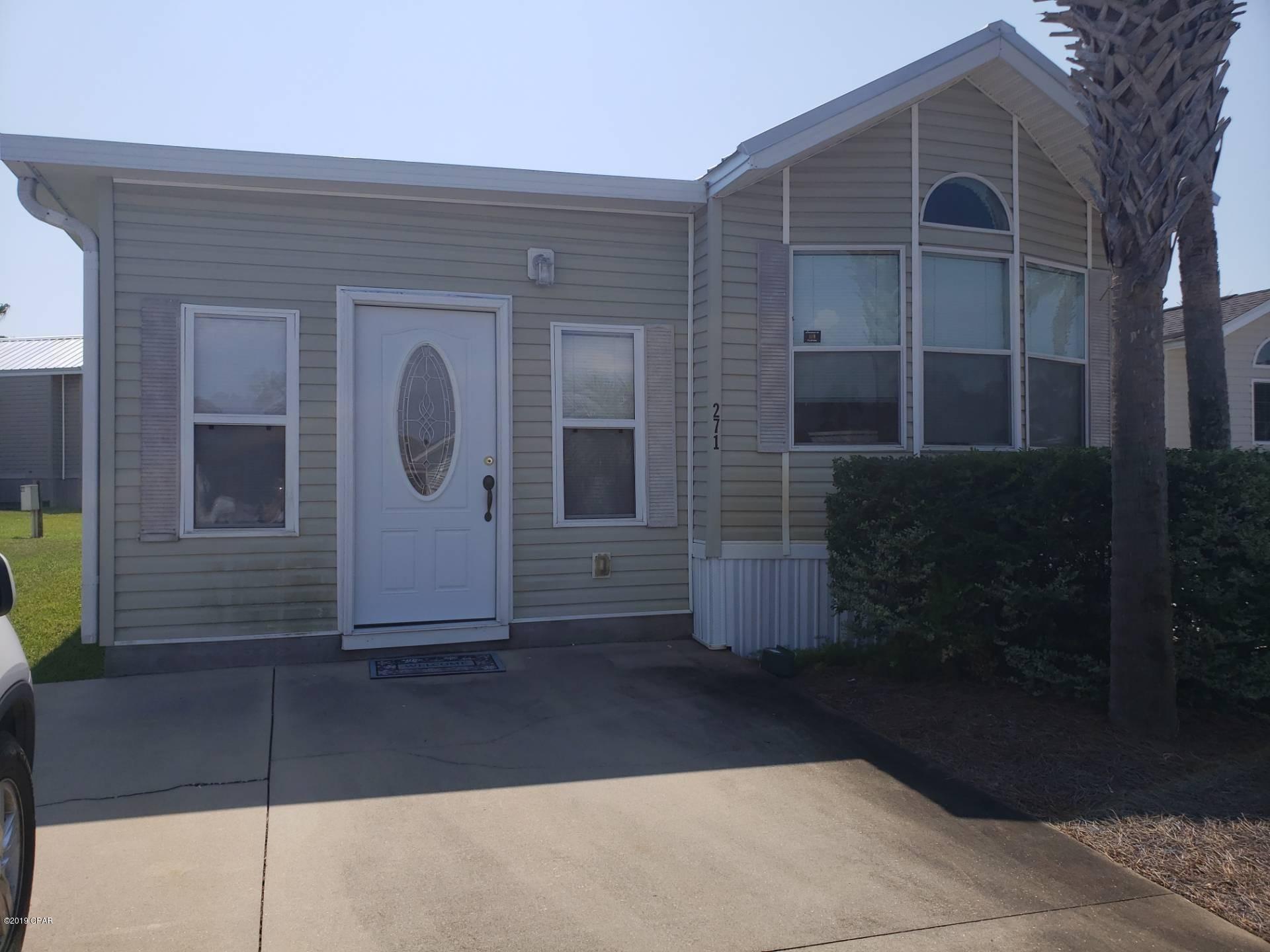 One bedroom unit convenient to base, shopping and beach. Located in Emerald Pointe Resort across from the Navy Base. Community pool available for resident use.



*Appointment Only*



*Cable, water, sewer, trash and lawn care included*



*No Pets*