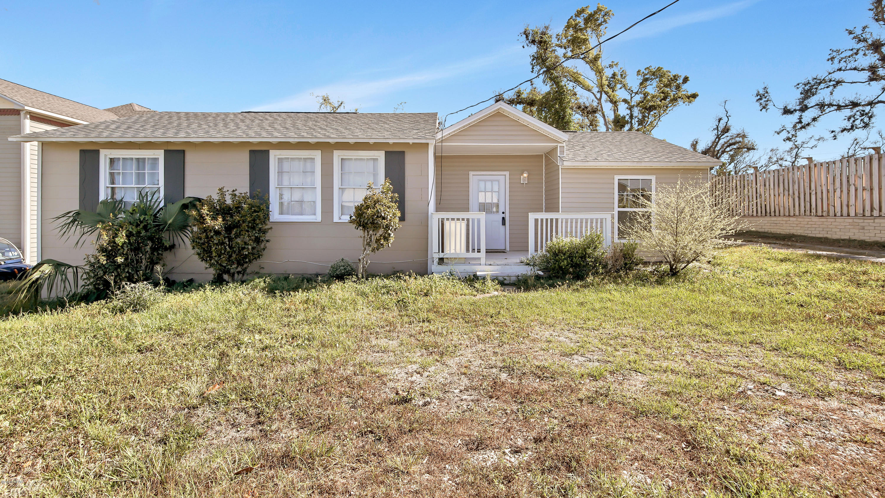 'CURRENTLY UNDER CONTRACT, SELLER ACCEPTING BACKUP OFFERS' This charming 1950's 3bd/2bth cottage is ready for you to call it home! Nestled in the historic Cove area, this home is just minutes away from schools, shops, and the St. Andrews Bay. Home features new vinyl plank flooring, new roof, new A/C unit and washer/dryer can be included with sale. The back deck is perfect for an afternoon cookout as it overlooks the large, fully-fenced in backyard. Schedule an appointment with your favorite agent today! All sizes/info/measurements are approximate; please verify if important!