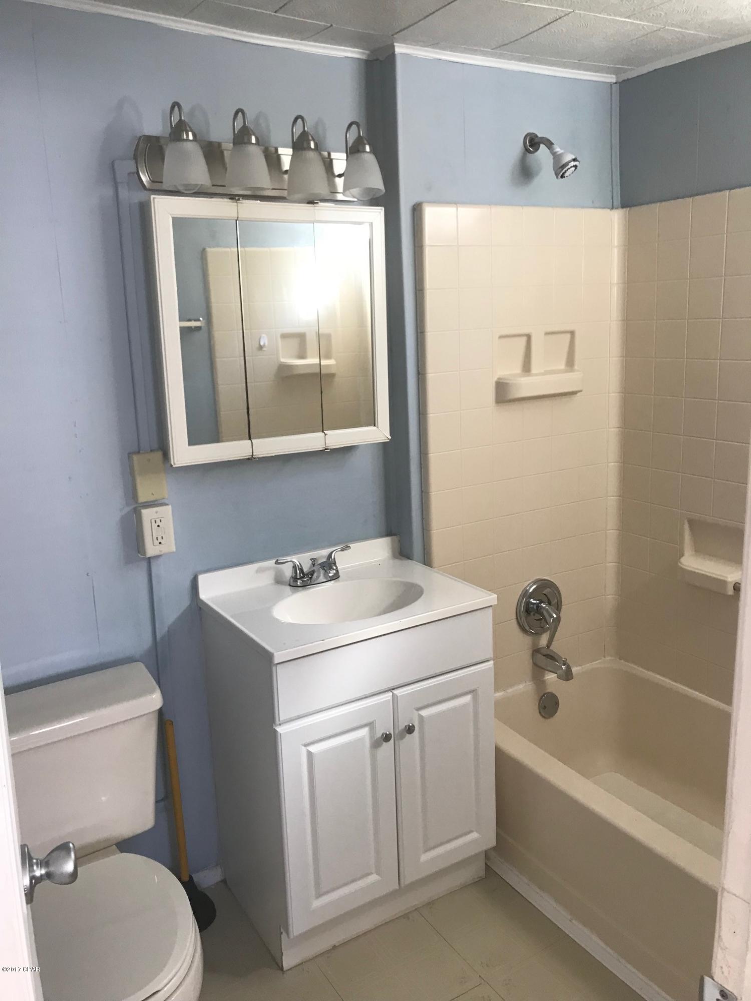 Fernwood Park - Residential Lease
