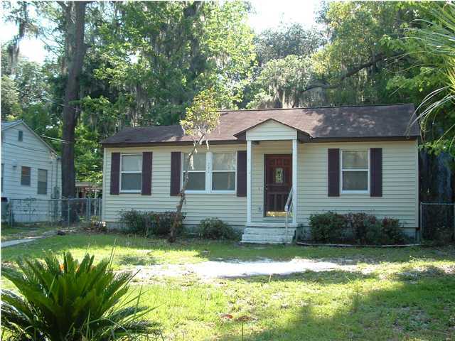 3 bed, 2 bath home in the Cove with a large master suite that includes a walk in closet and private bathroom. There is also a large kitchen with ample cabinet and counter space. The home is on a beautiful Oak tree shaded lot with a fenced yard and large storage building. NO PETS ALLOWED