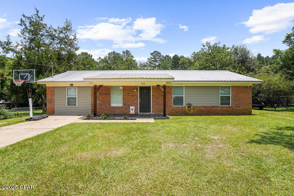 Bonifay - Residential