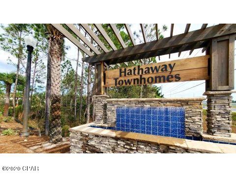 Great little community townhome with access to a lake, a community pool, and a soon to be built recreational complex.