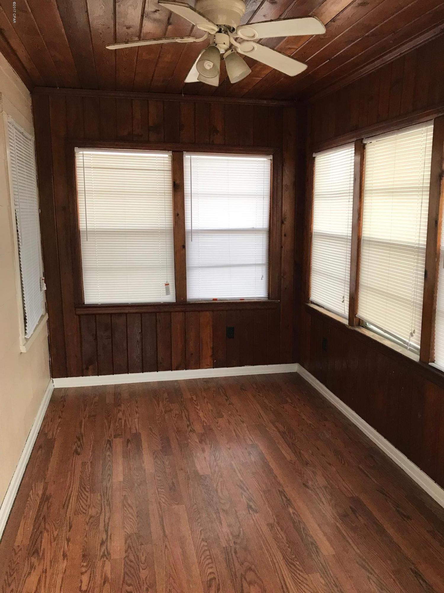 Fernwood Park - Residential Lease