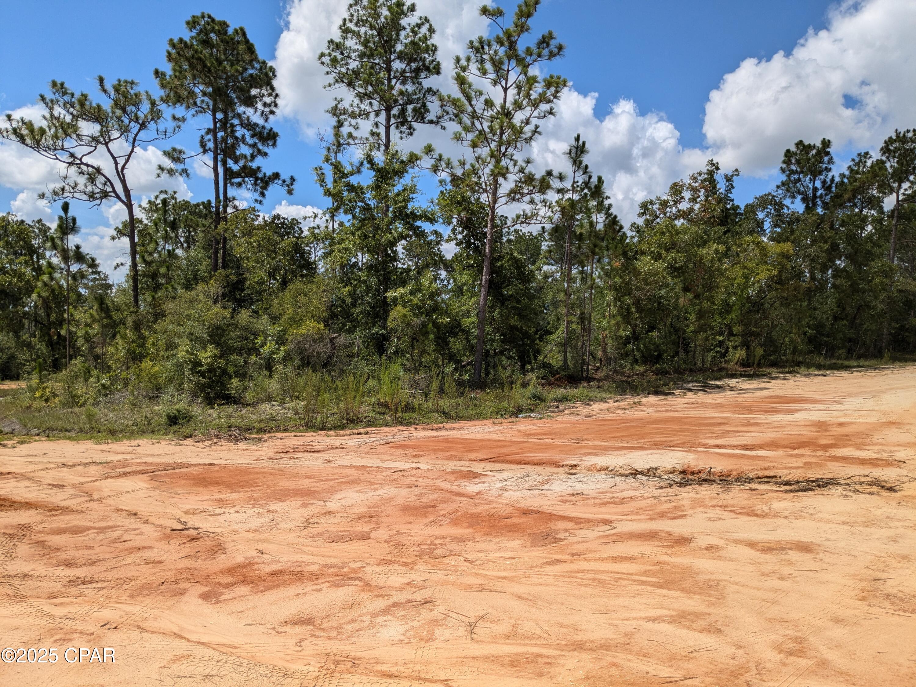 Two lots together located at the end of Castle Cir in a cul-de-sac. The lots are
surrounded by woods with peace and quiet.
Great for a home or log cabin built home.
This is 2.5 acre's and you could put a manufactured home on it.