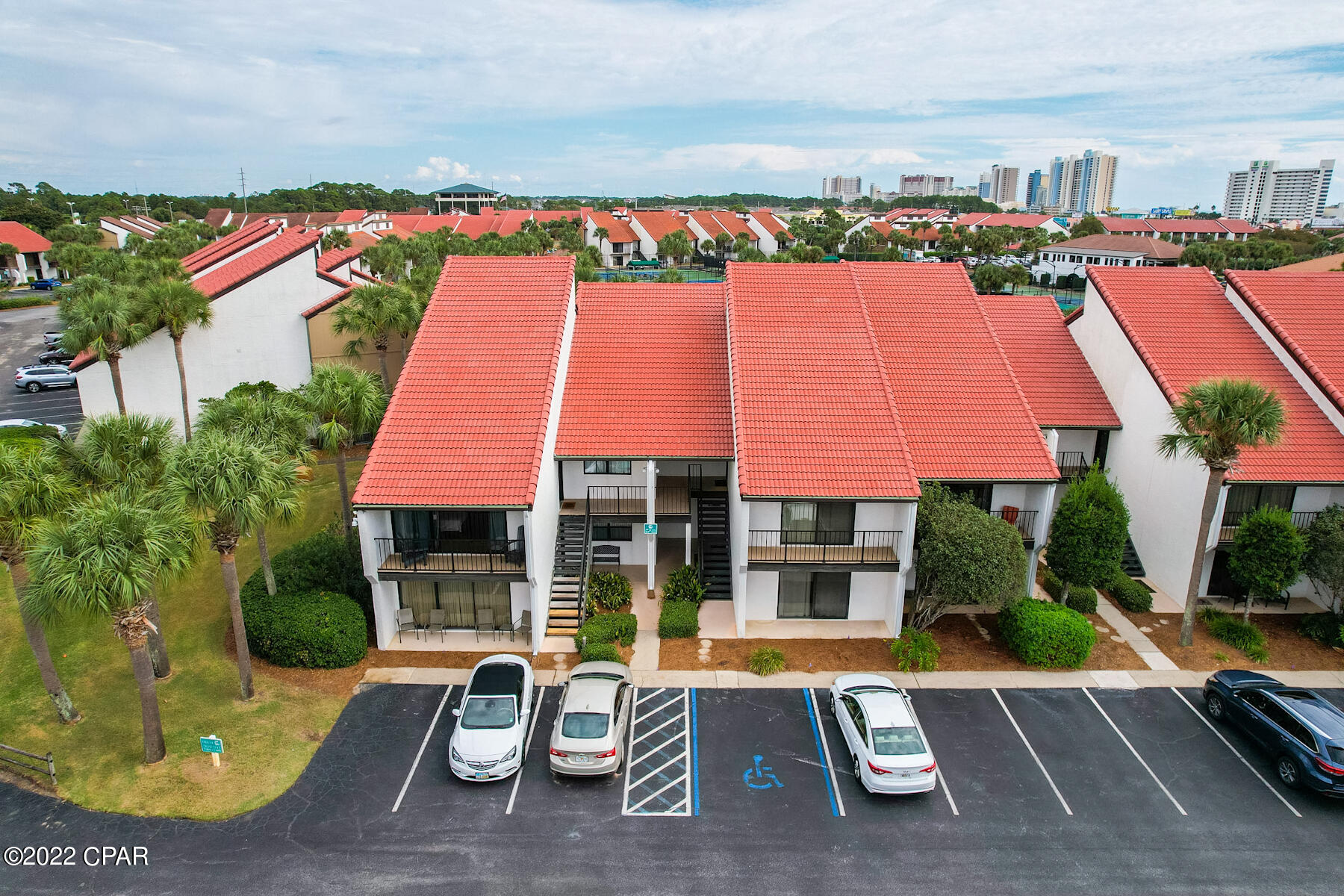 Edgewater Golf Villas V-B - Residential