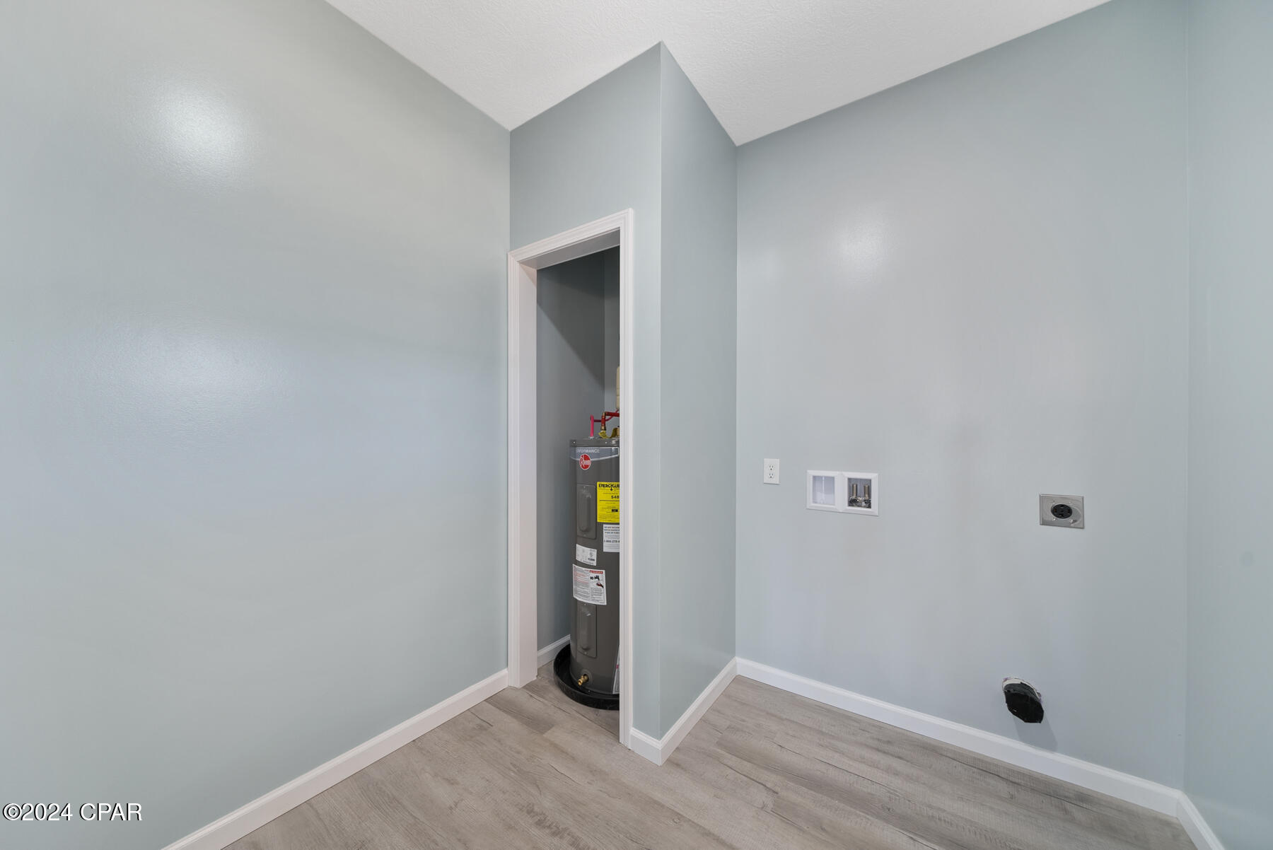 Pine View Add. Unrec - Residential