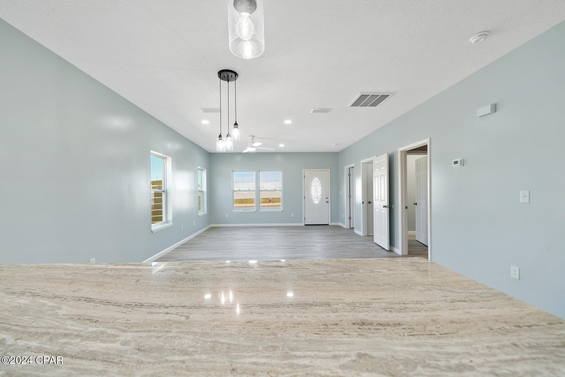 Pine View Add. Unrec - Residential