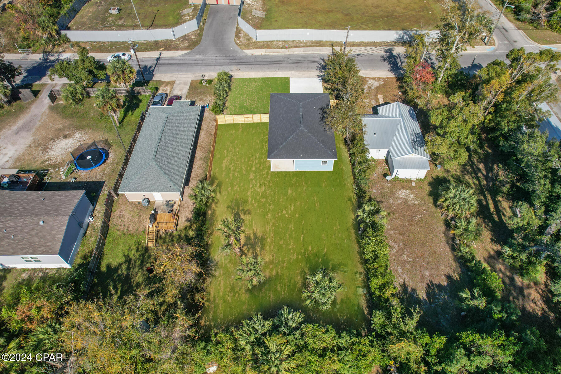 Pine View Add. Unrec - Residential