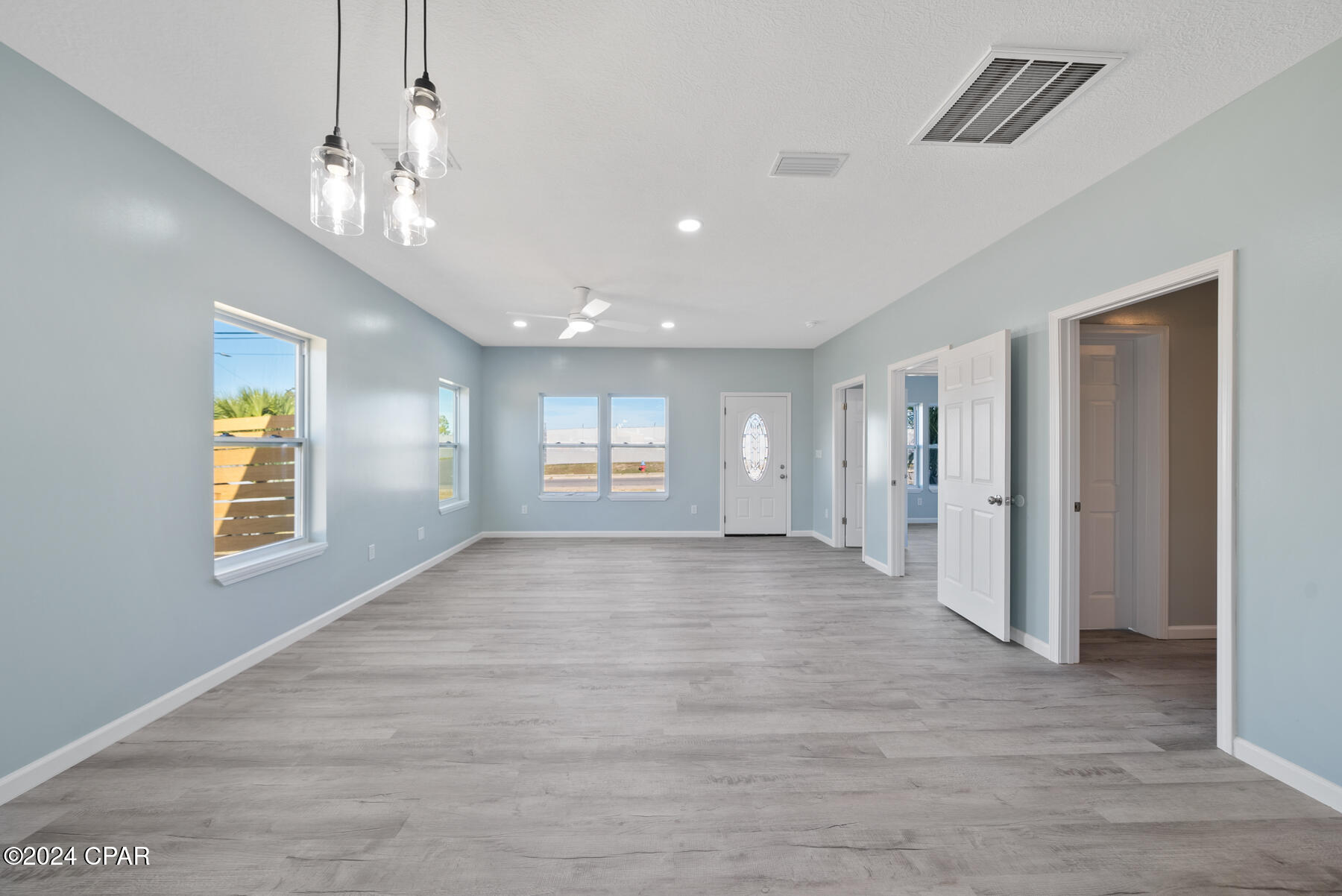Pine View Add. Unrec - Residential