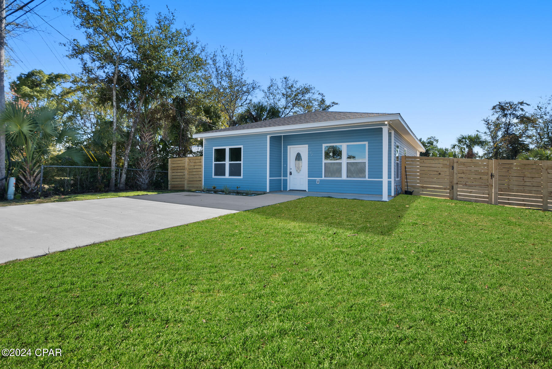 Pine View Add. Unrec - Residential