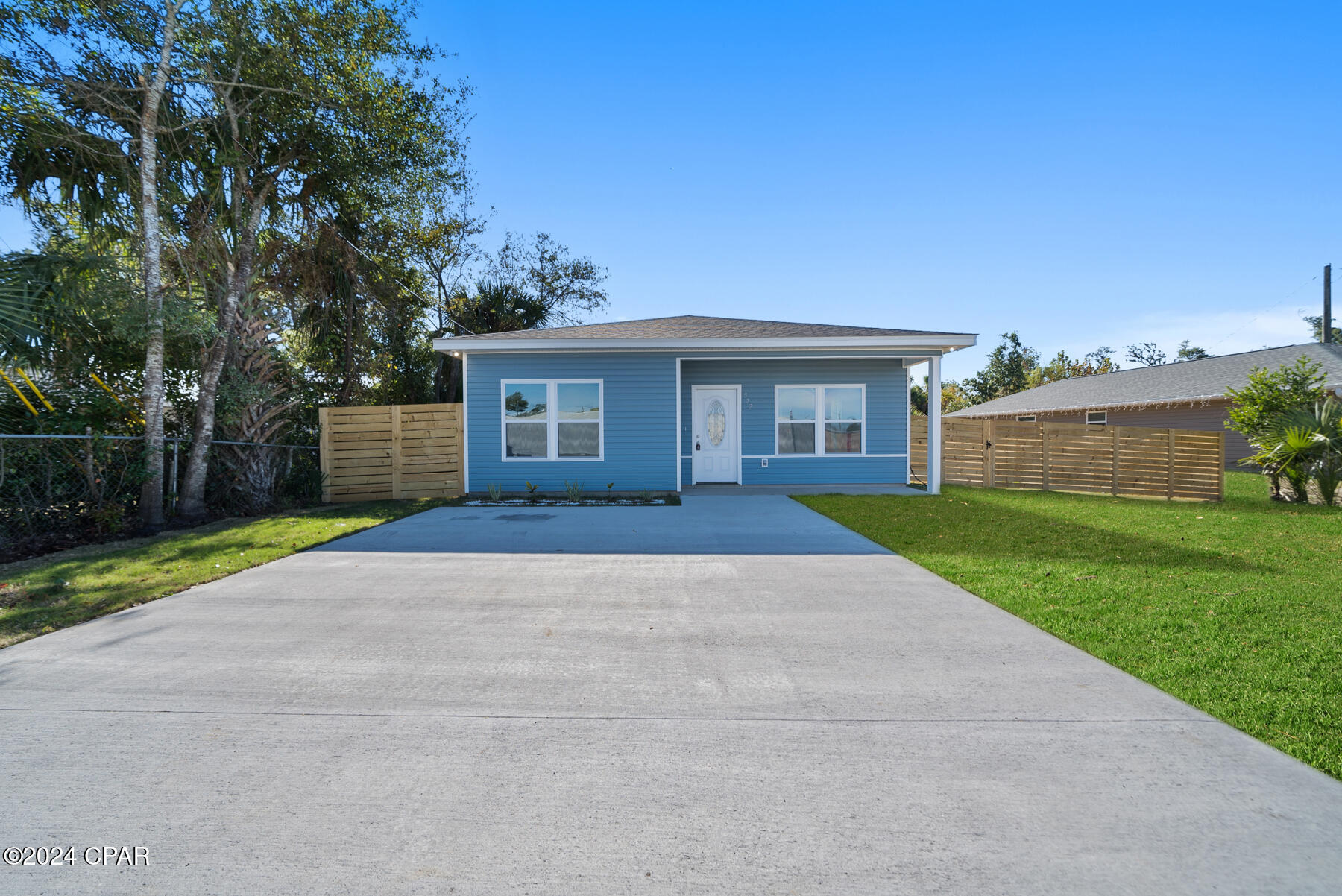 Pine View Add. Unrec - Residential