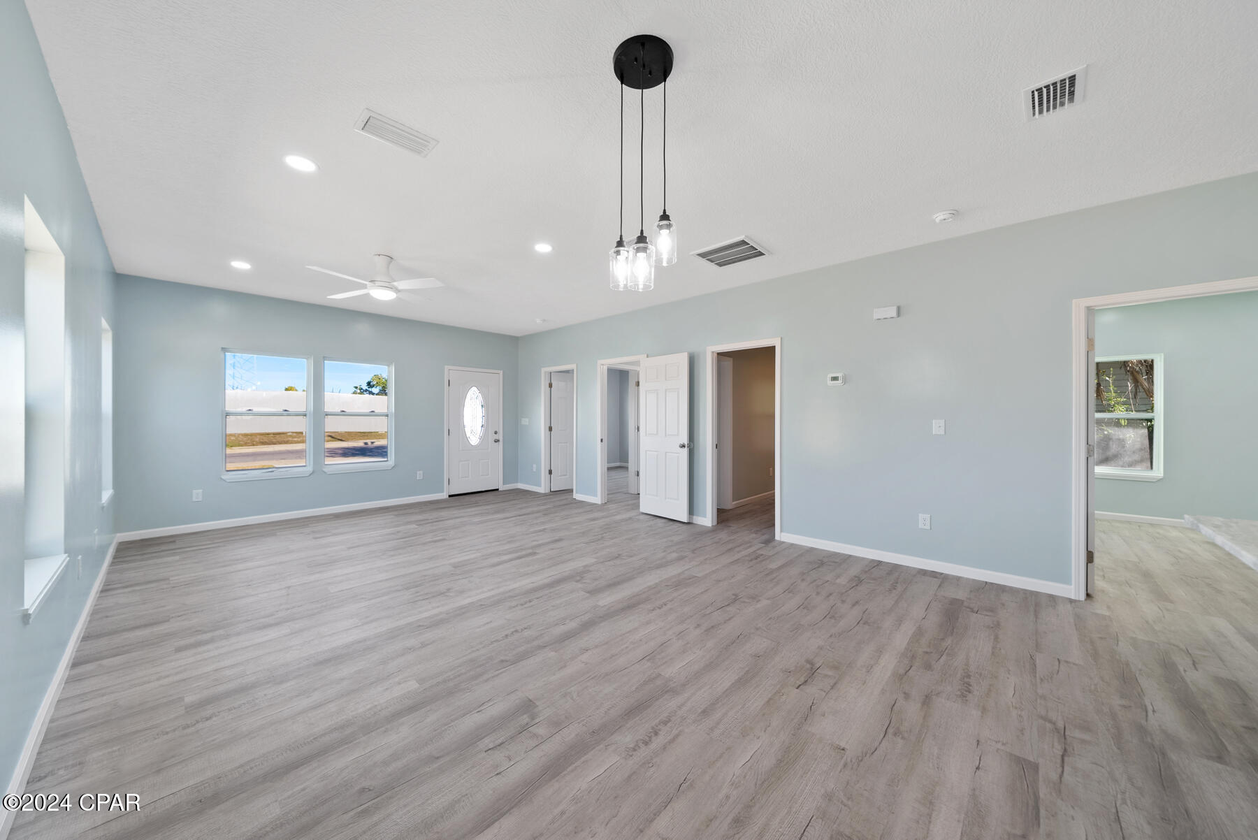 Pine View Add. Unrec - Residential