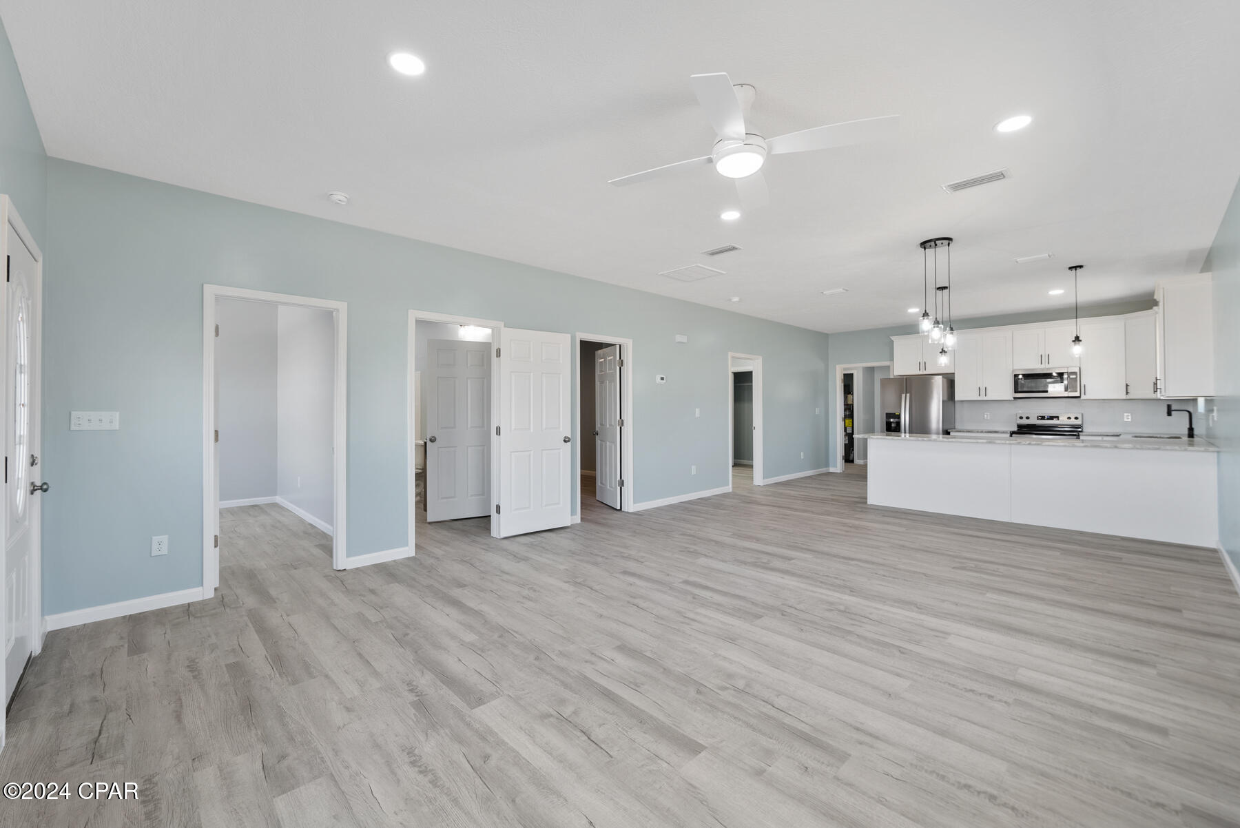 Pine View Add. Unrec - Residential