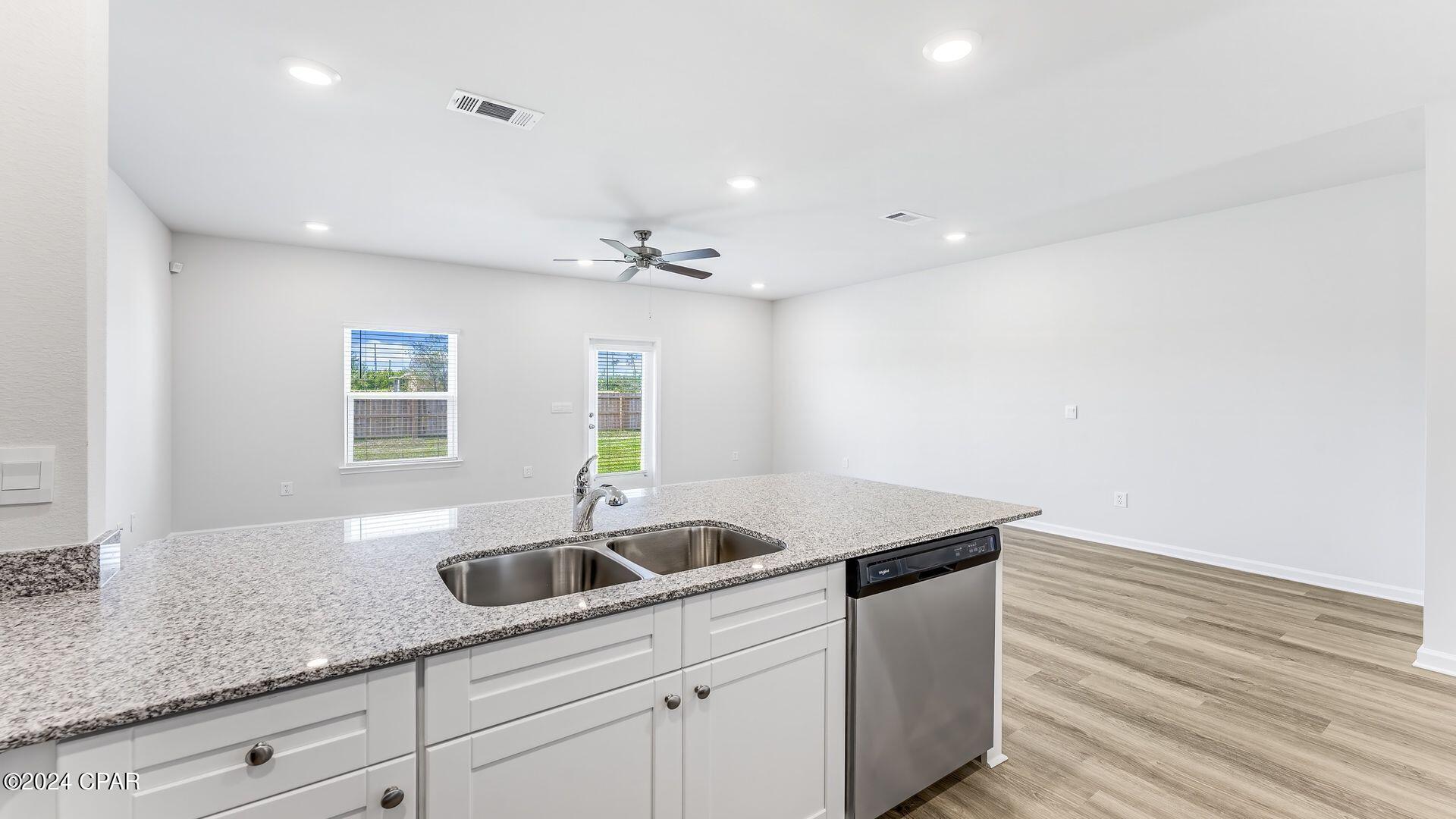 Jakes Landing - Residential Lease