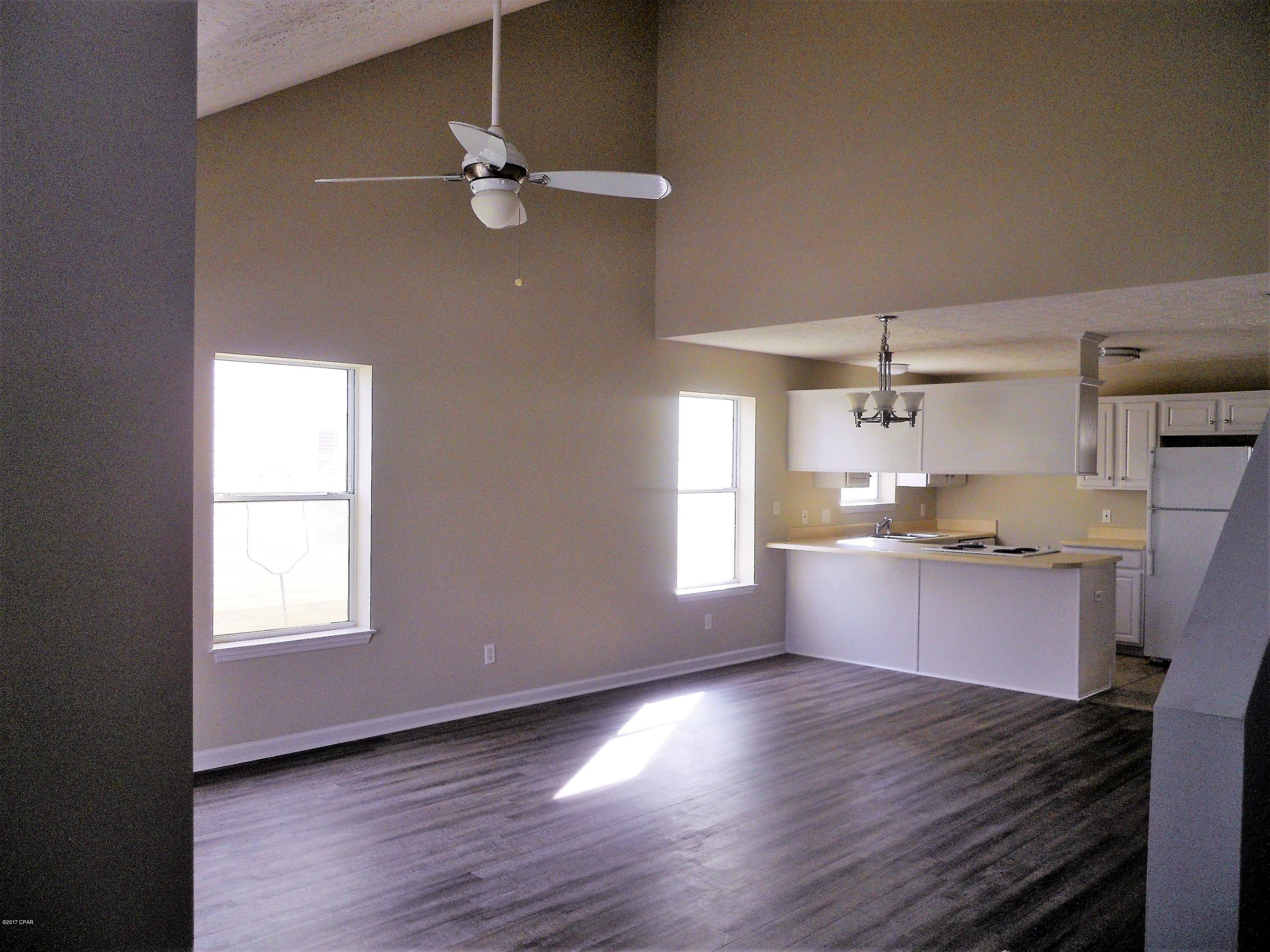 Palm Cove Phase III - Residential Lease