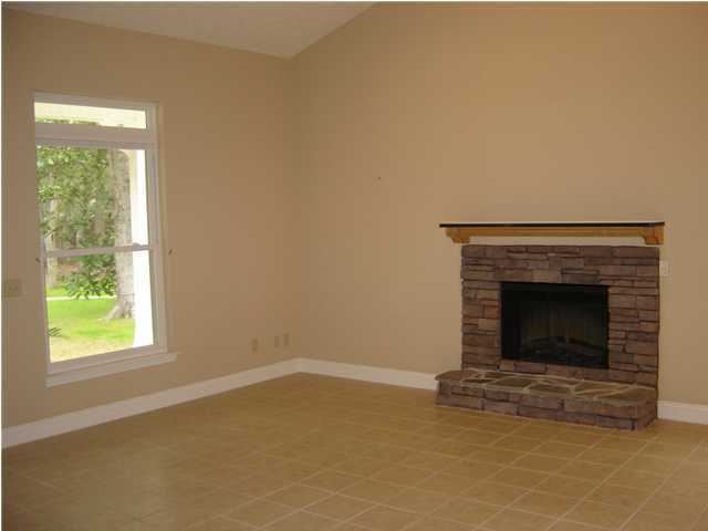 Riverside Ph I - Residential Lease
