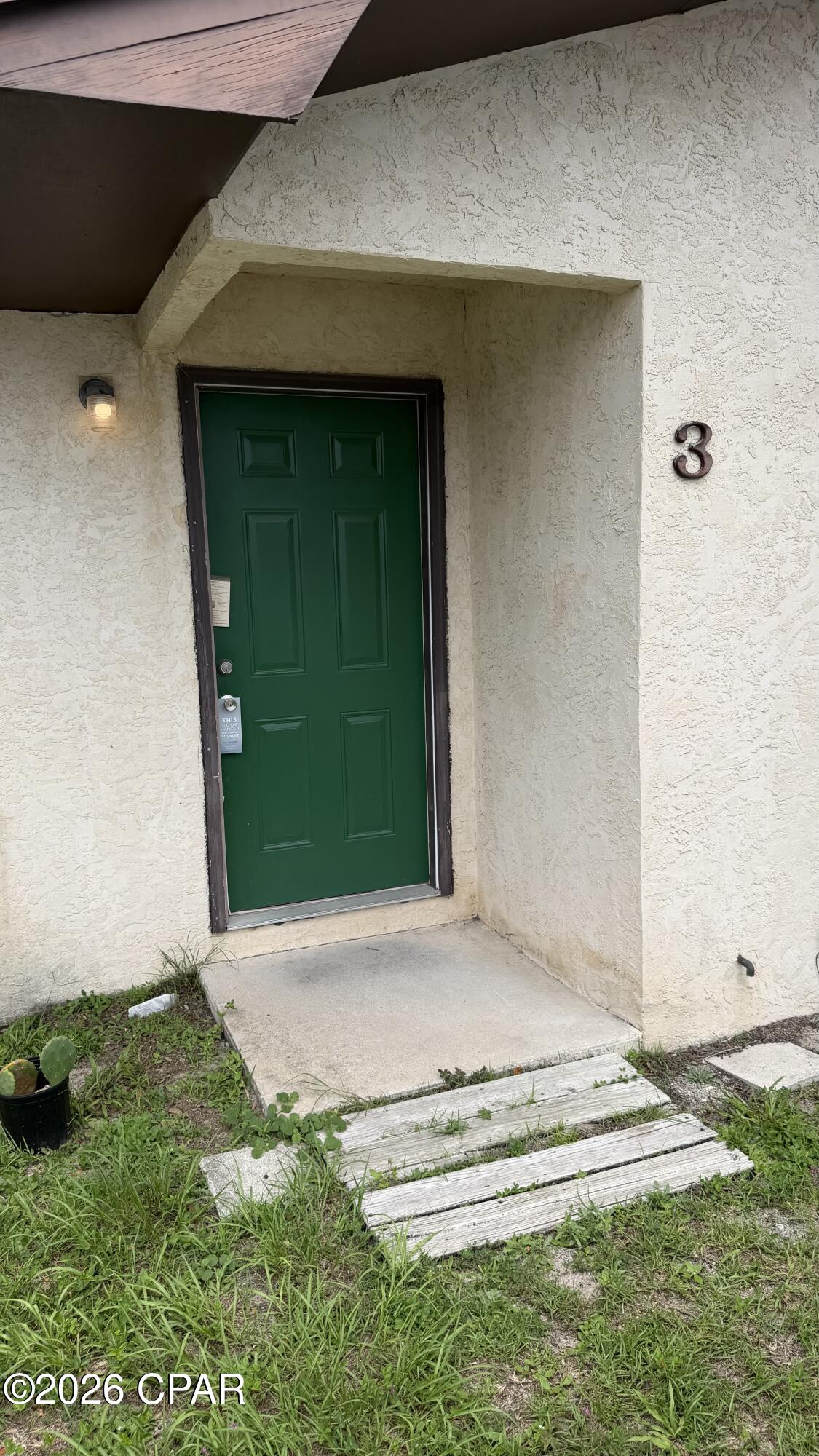 Owner is offering a special Second month's rent half off!
Welcome to your new home in the heart of Panama City, FL. This apartment offers a
range of amenities designed to enhance your living experience and simplify your lifestyle. Enjoy the convenience of having lawncare, trash service, and pest control included, allowing you more time to relax and enjoy your surroundings. The interior boasts tile flooring adding a touch of elegance and easy maintenance. This is not just a place to live, but a place to love. Experience the perfect blend of style, comfort, and convenience in Panama City, FL.