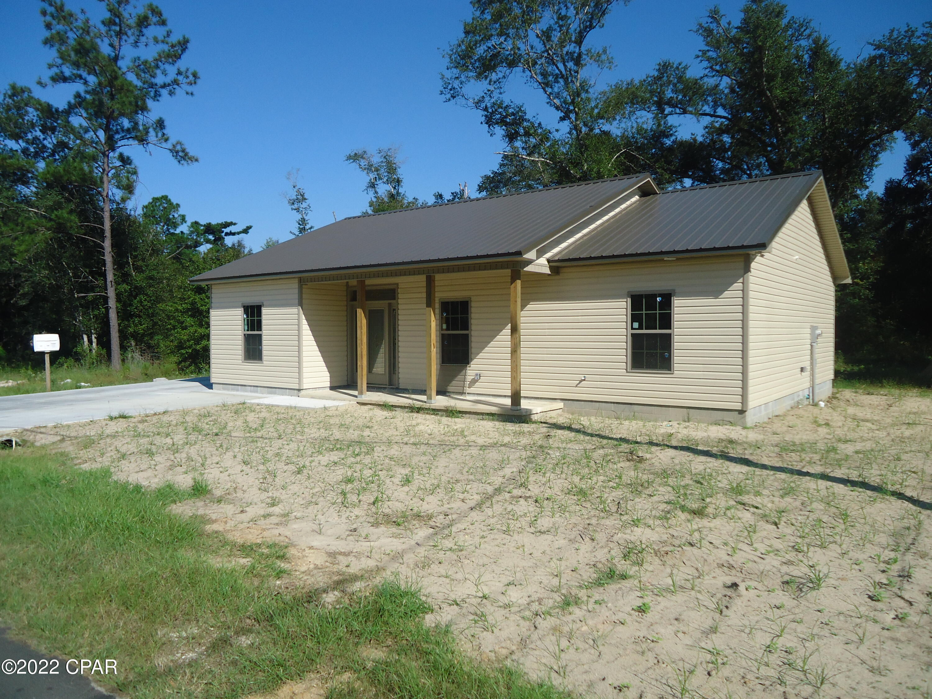 New construction.  3 bedroom 2 bath with tile throughout the house except bedrooms which are carpeted. Energy efficient with foam insulation. The house has a large master closet.  The master bath has two vanities, tiled shower, and garden tub.  The home is within minutes of Marianna and Interstate 10.  Buy now before the interest rates increase again!
