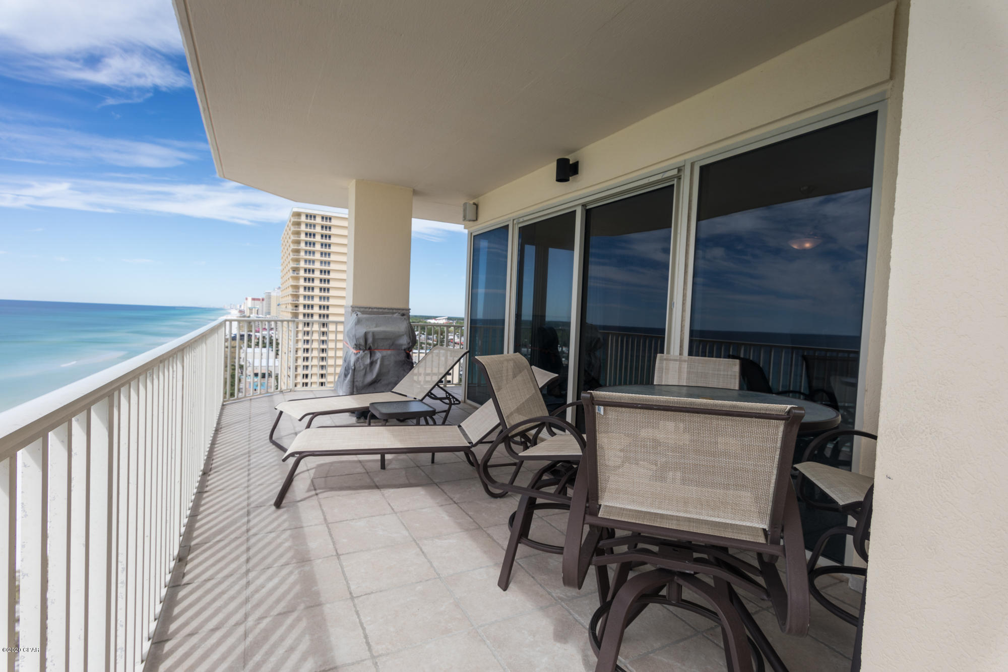 Grande Surf Club Condo - Residential