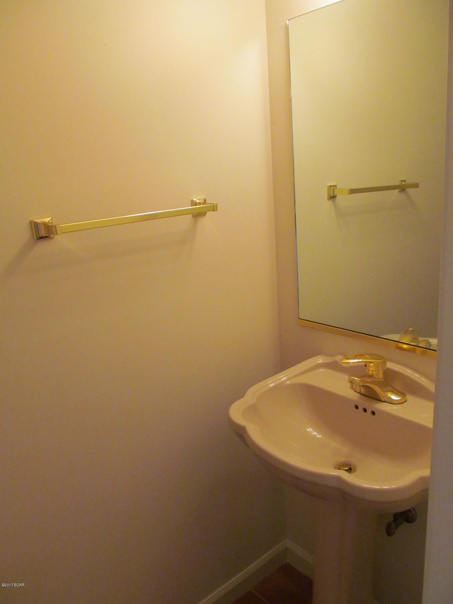 Hidden Pines Phase I - Residential Lease