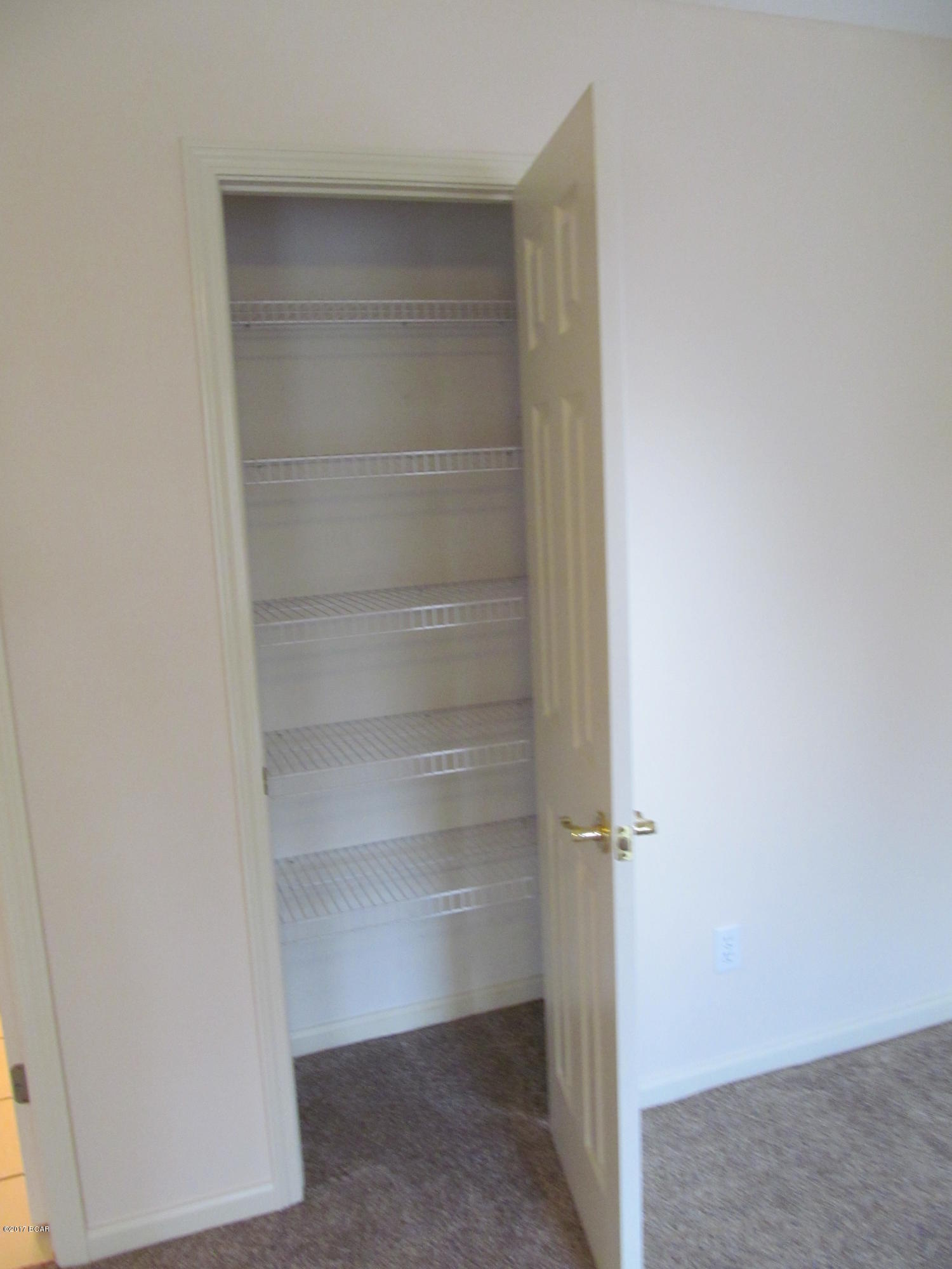 Hidden Pines Phase I - Residential Lease