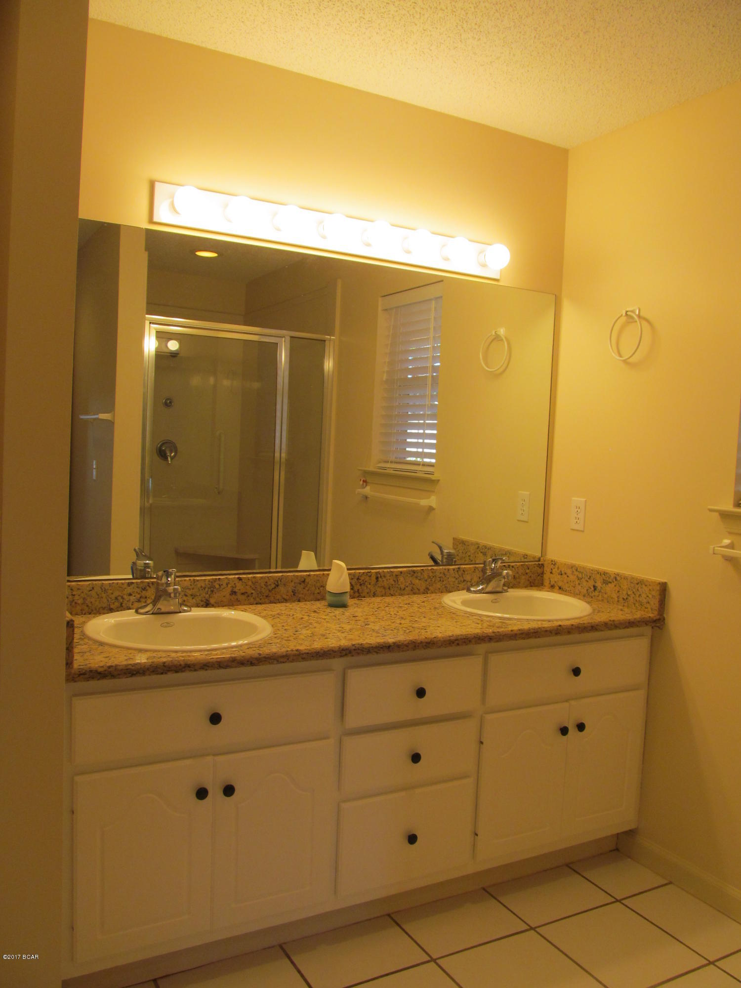 Hidden Pines Phase I - Residential Lease
