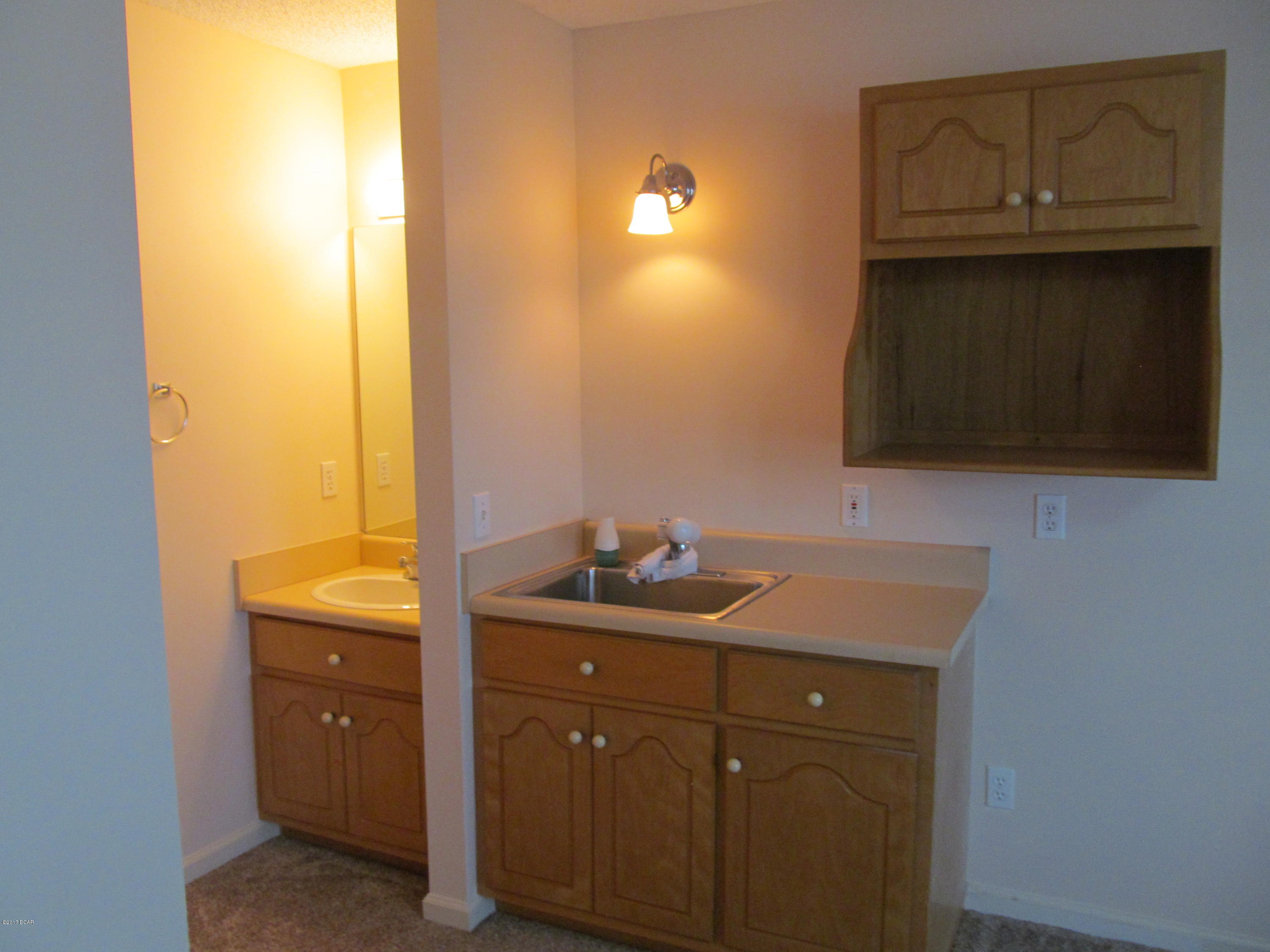 Hidden Pines Phase I - Residential Lease
