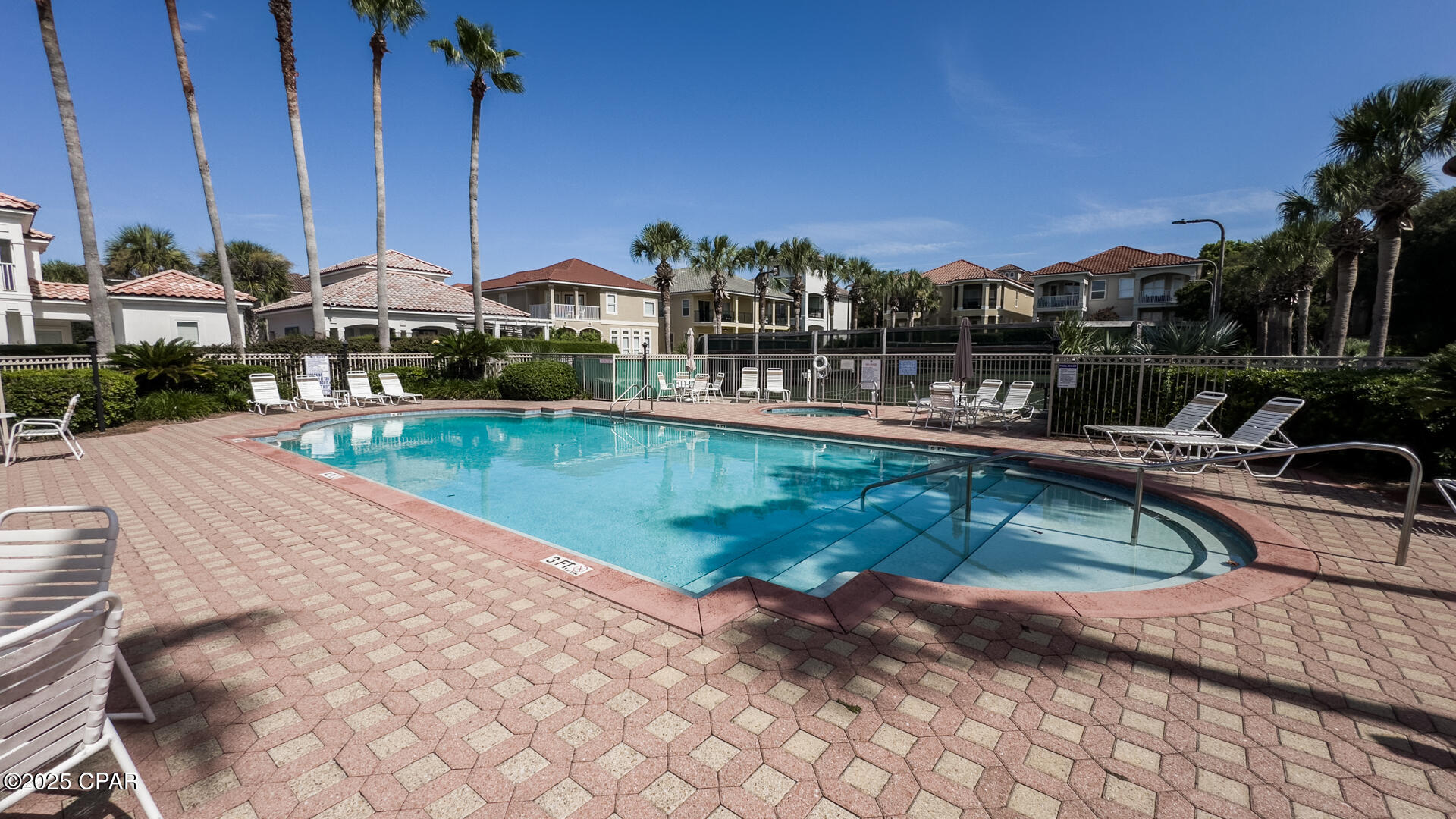 La Valencia Beach Resort - Residential