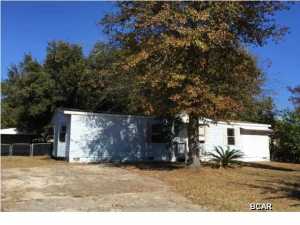 Spacious 2 Bd / 2 Ba home offers plenty of living space. Large master suite & Florida Room. Choose FHA financing to qualify for $100 down payment, ask your agent for details. This property is considered Insurable with Escrow by a FHA Appraiser. Buyers may escrow funds for repairs after the close of escrow & the amount is added to the loan balance of the standard FHA Financing (203b). Please see attached Repair Escrow & PCR for details. Available to Owner Occupants for 15 days from list date.