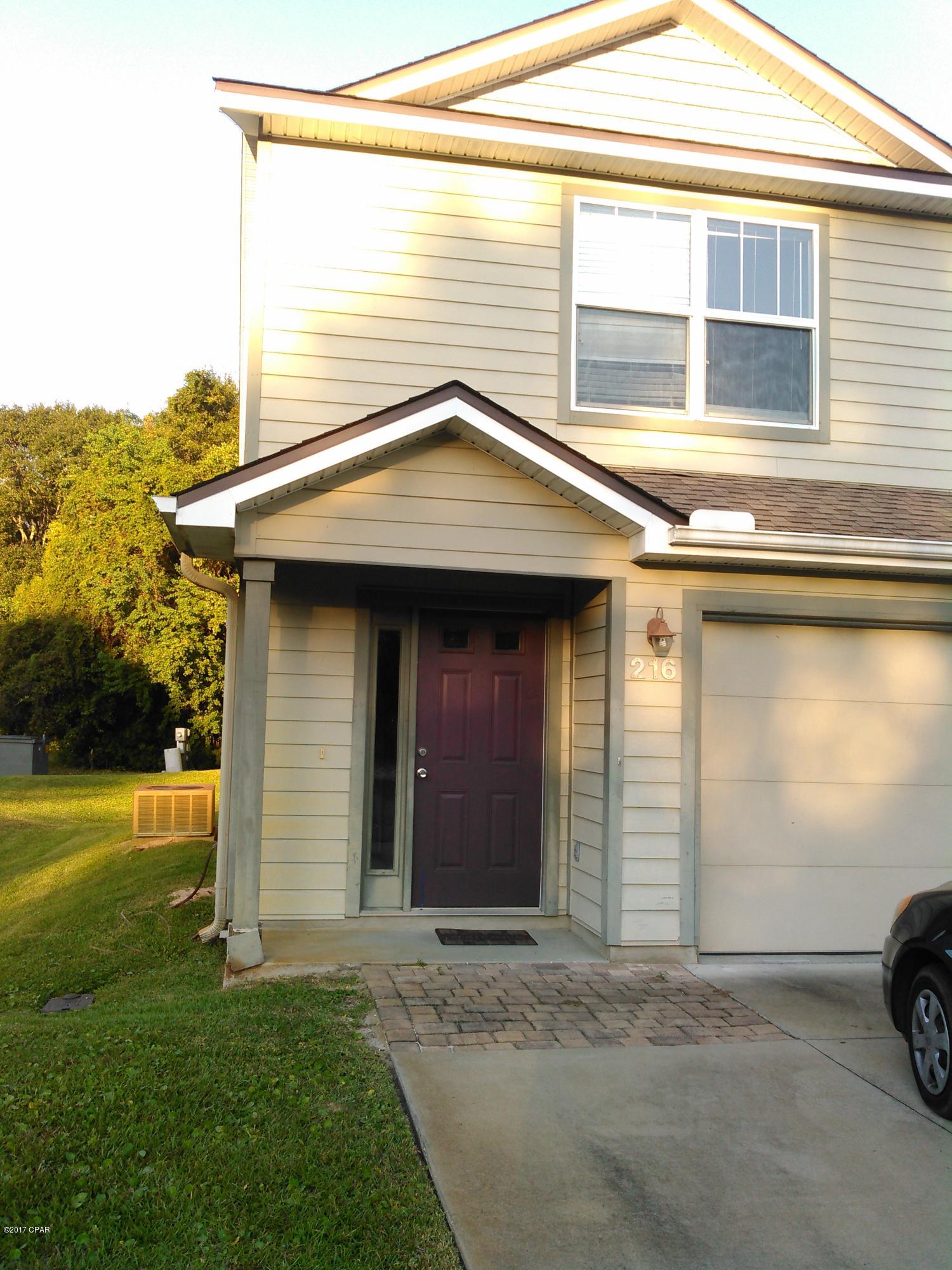 Townhome located in Callaway Chase with tile and carpet, stainless steel appliances, 1 car garage, spacious kitchen, breakfast bar, and back patio.



Lawn and trash service are provided.



All measurements are estimated.