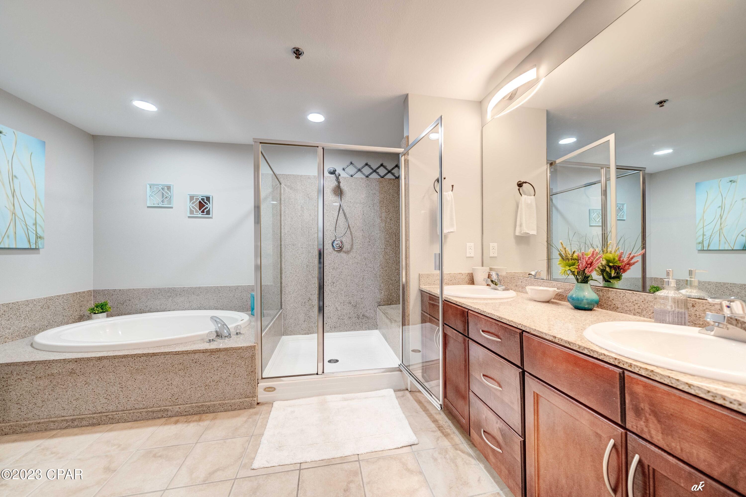 Laketown Wharf - Residential