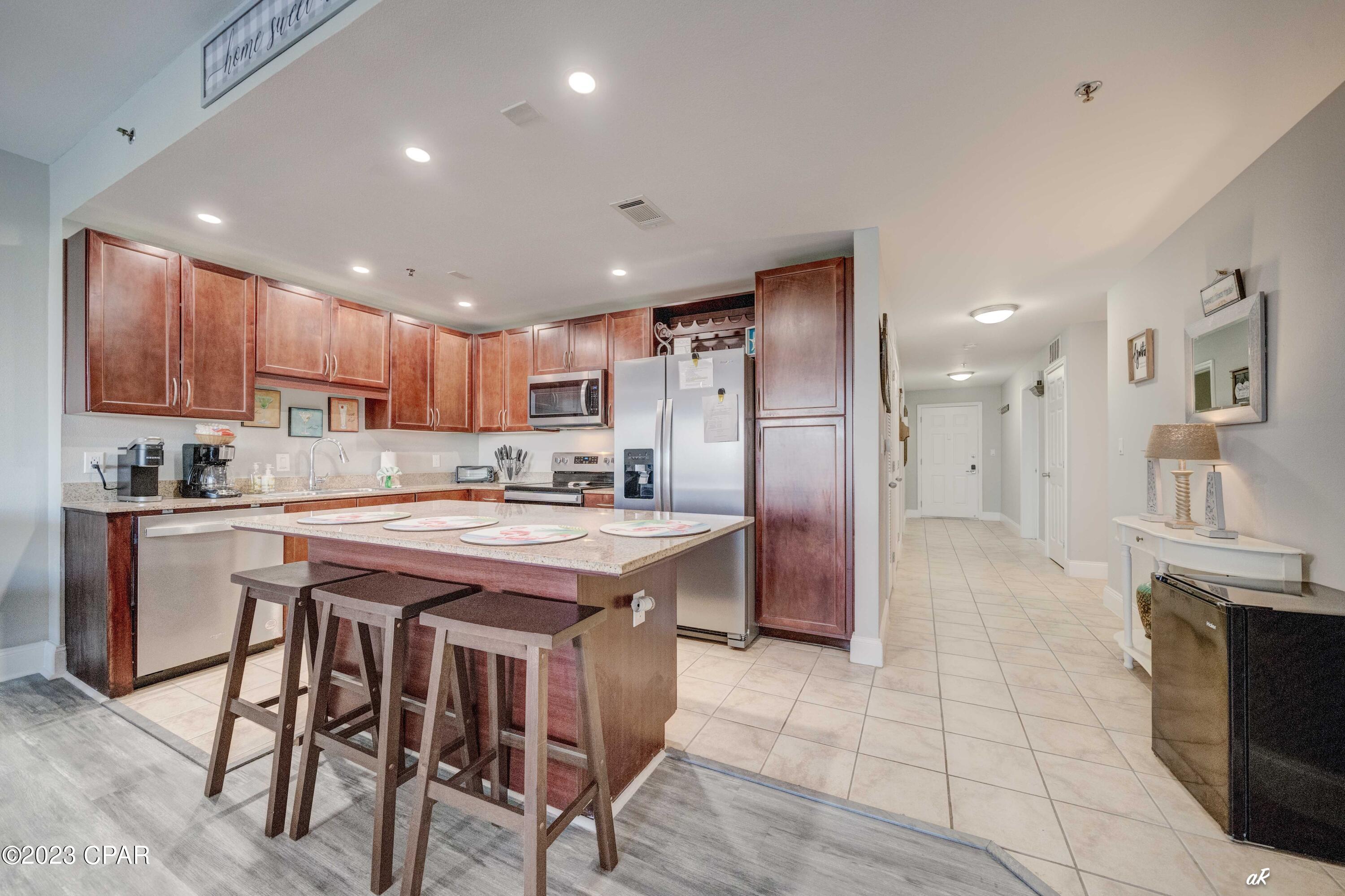 Laketown Wharf - Residential