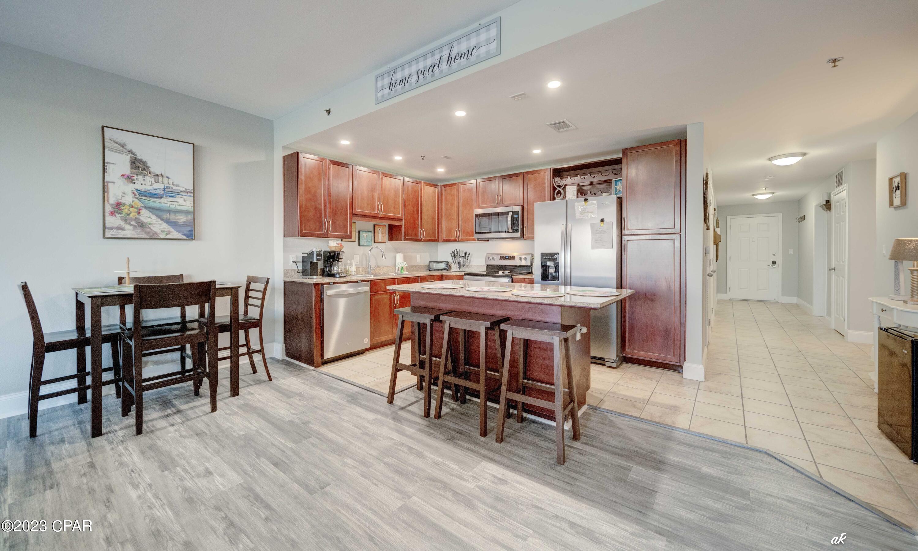 Laketown Wharf - Residential