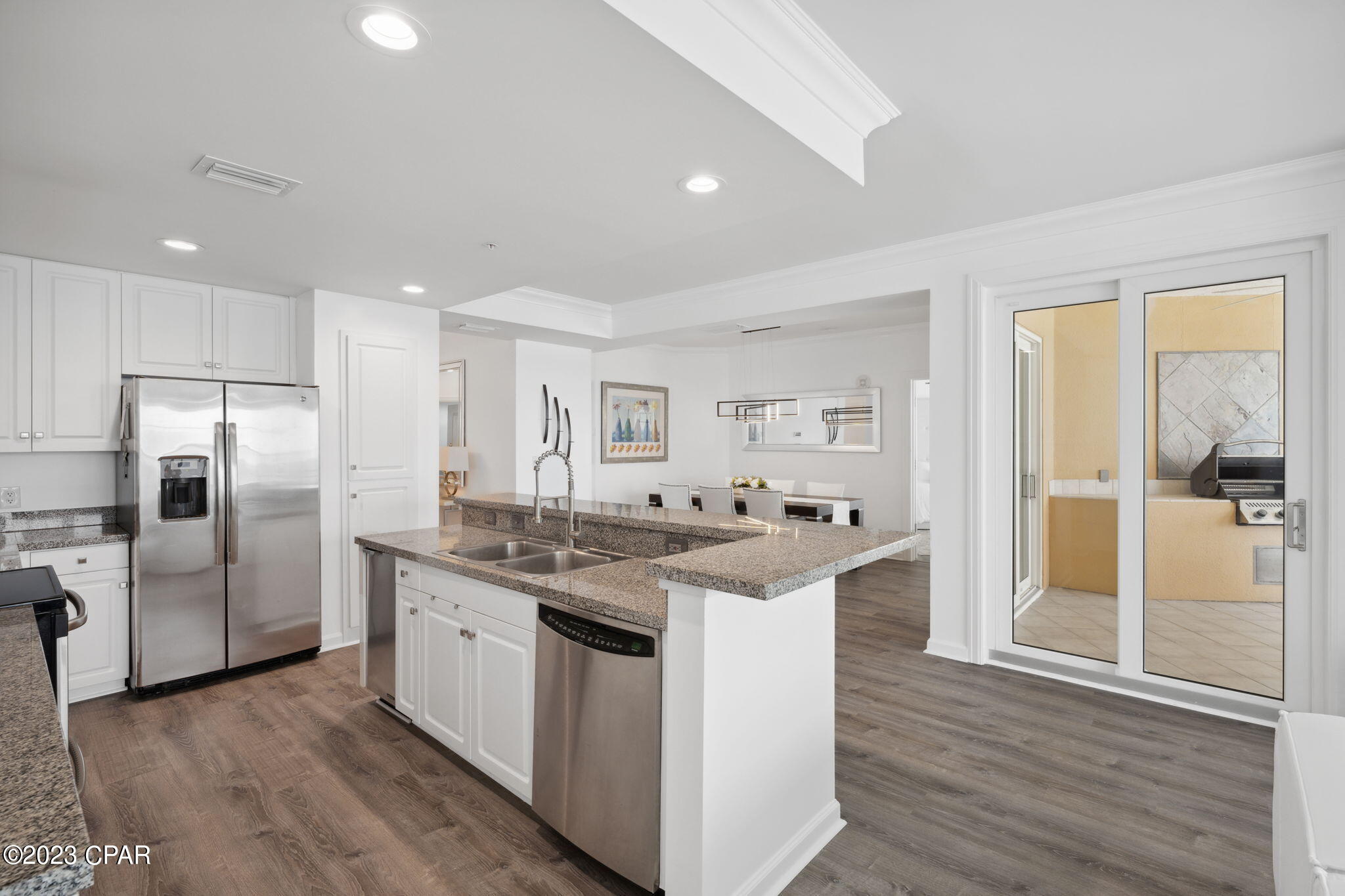 En Soleil Condo - Residential