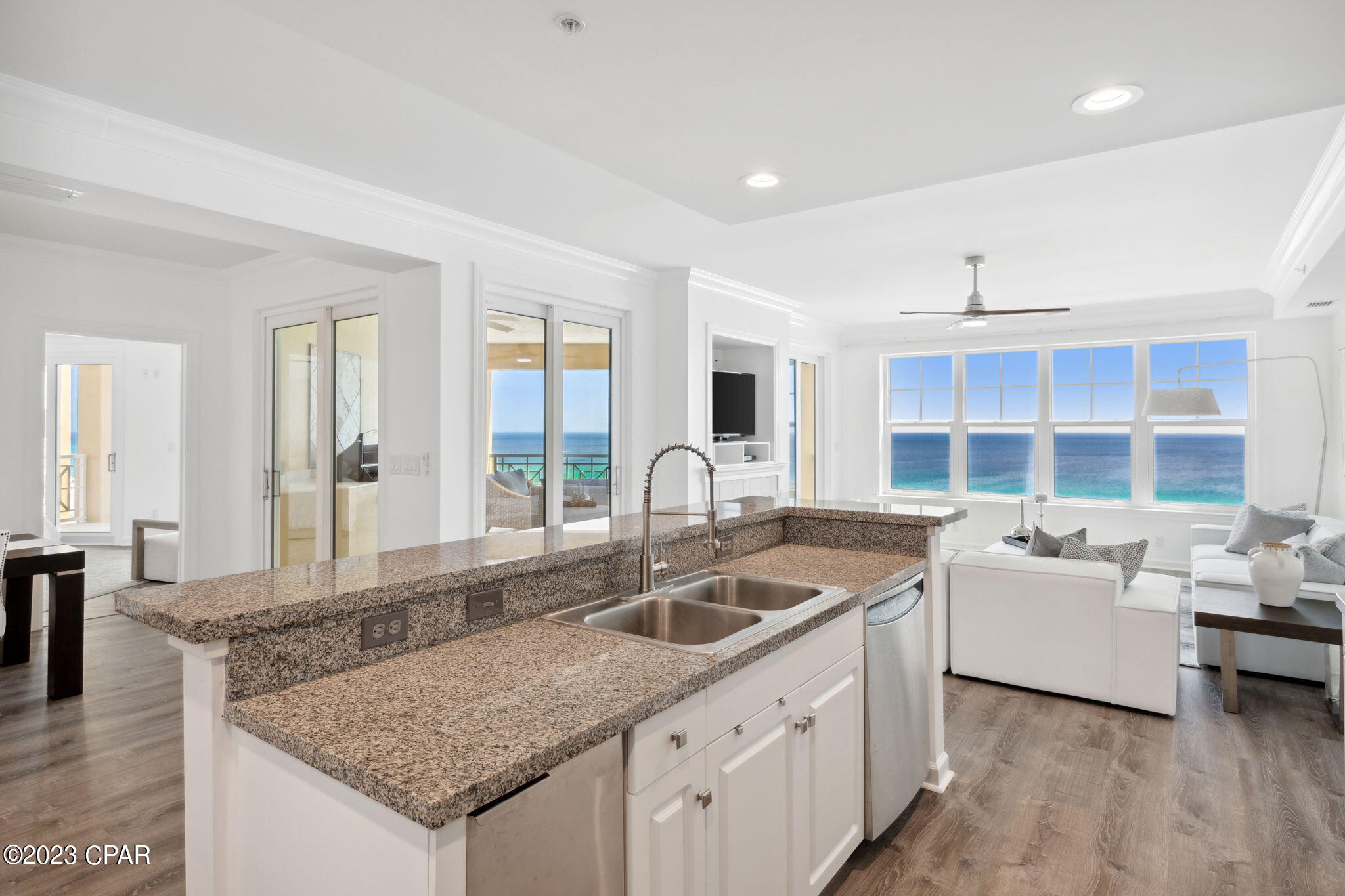 En Soleil Condo - Residential
