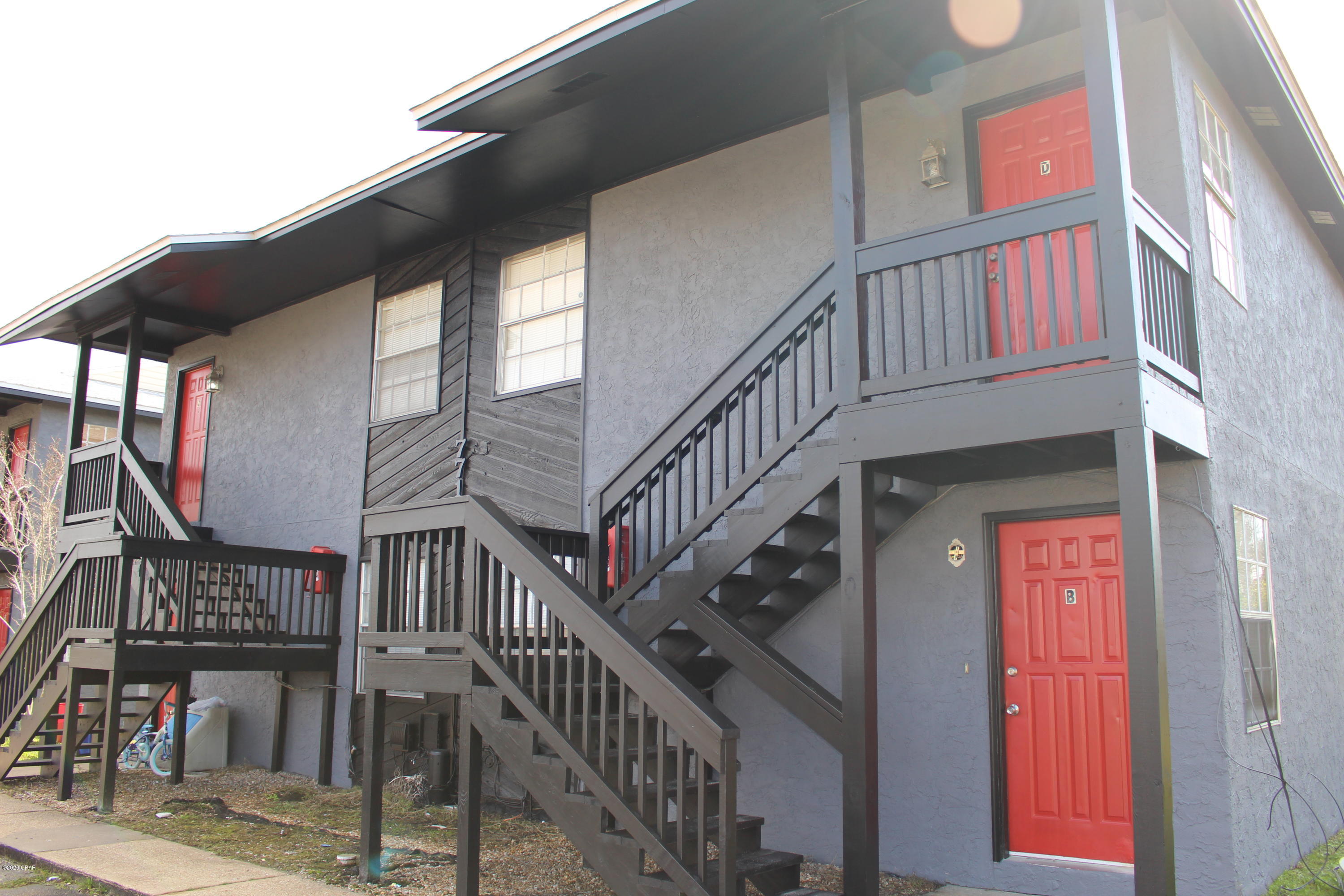 Upstairs one bedroom unit, vinyl plank flooring throughout, large master bedroom closet, private rear balcony of bedroom that features a storage room with washer and dryer connections. The complex has been recently painted. Yard maintenance and trash included in rental rate. Available now. NO PETS.