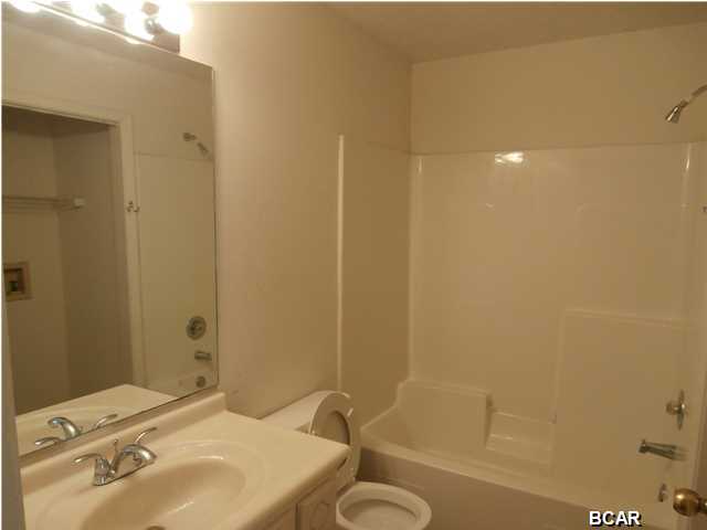 Oak Hammock - Residential Lease