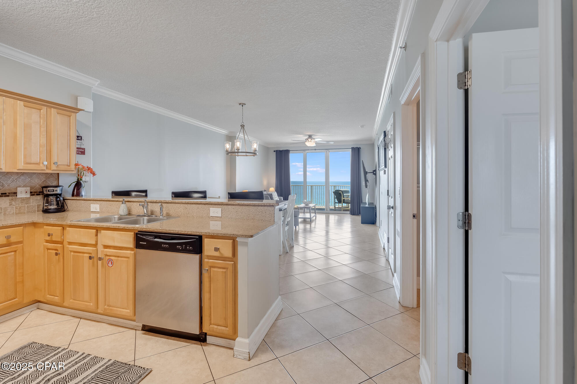Tropic Winds - Residential