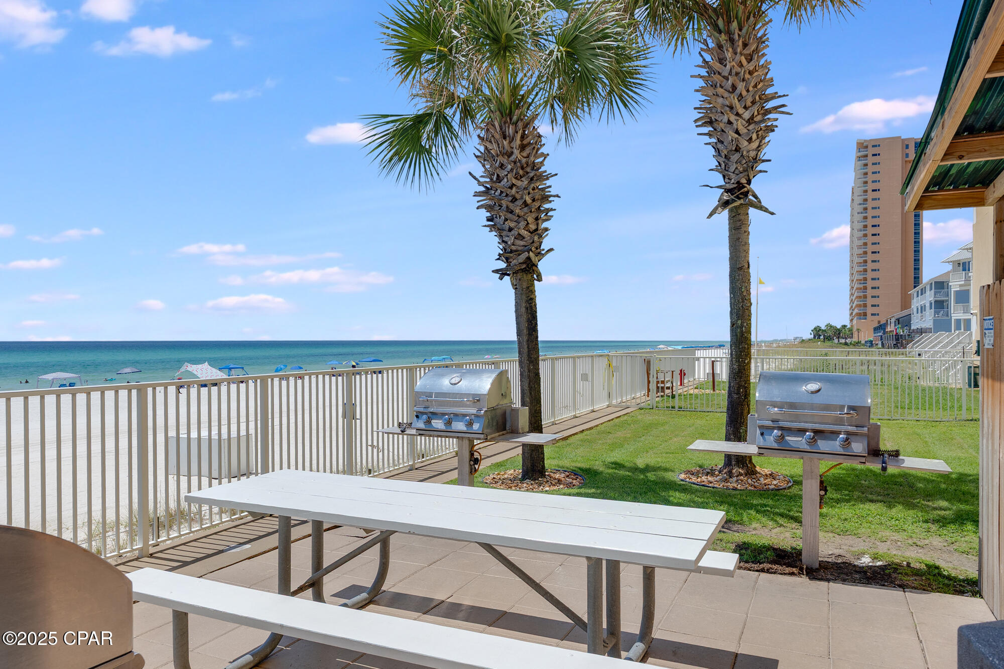Tropic Winds - Residential