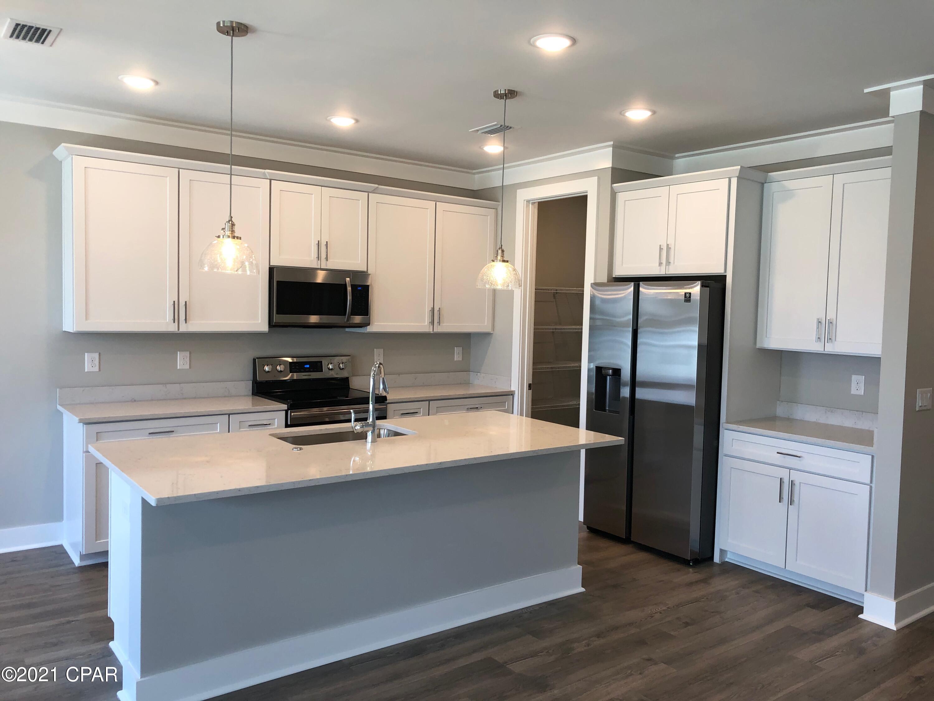 [No Recorded Subdiv] - Residential Lease